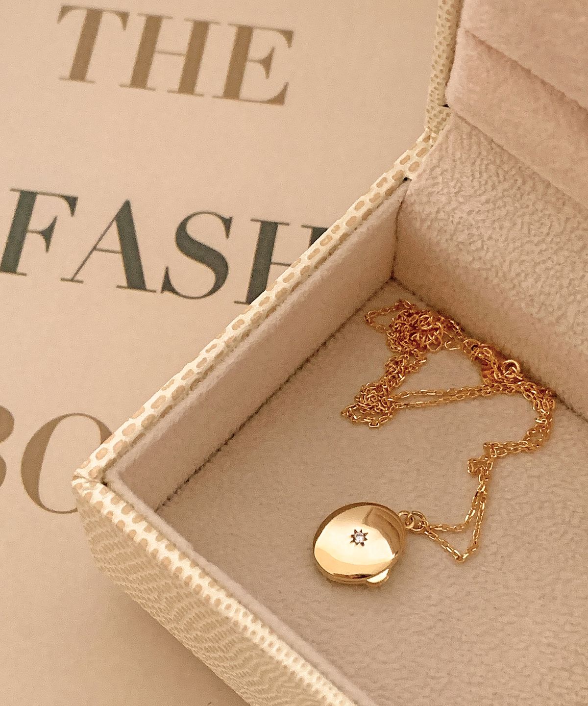 코드에이치(CODE.H) (Silver 925) 오벌 프레임 네크리스