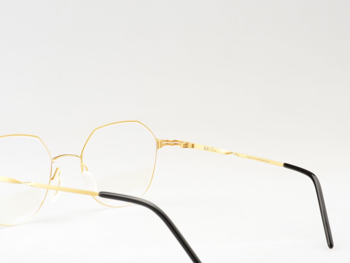 알로아이웨어(ALO EYEWEAR) [ALO:CTZEN] CI8715C C1 슈퍼슬림 트위스트 초경량 골드 메탈 안경테