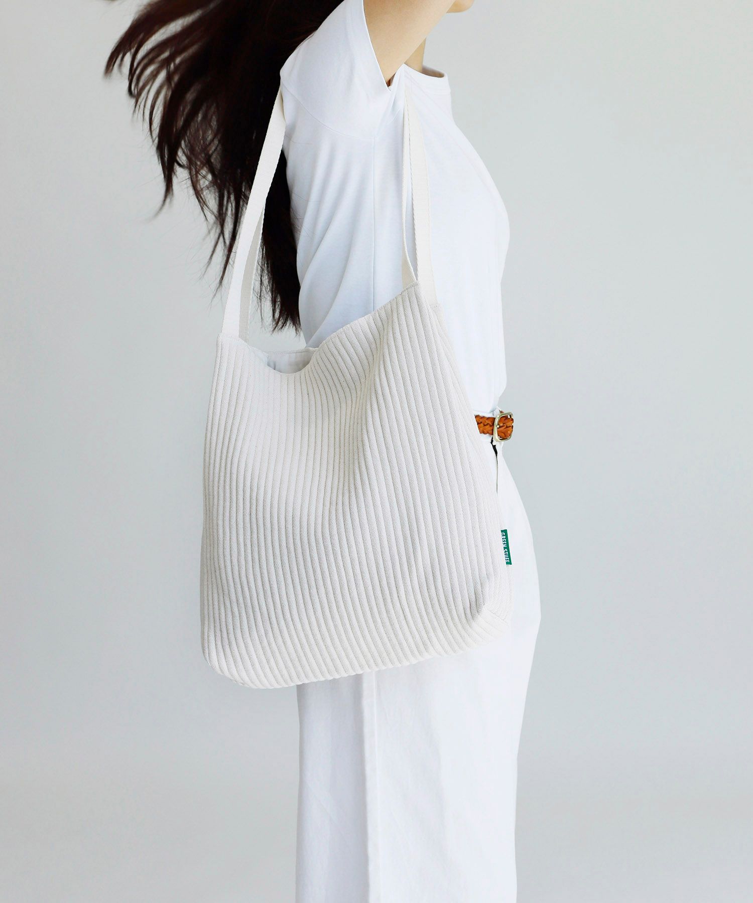 ショルダーバッグ・ポシェット GREEN STUFF Casual, boxy shopper bag 53 classic corduroy gol MUSINSA | GREEN STUFF boxy bag 53 - corduroy canvas ivory