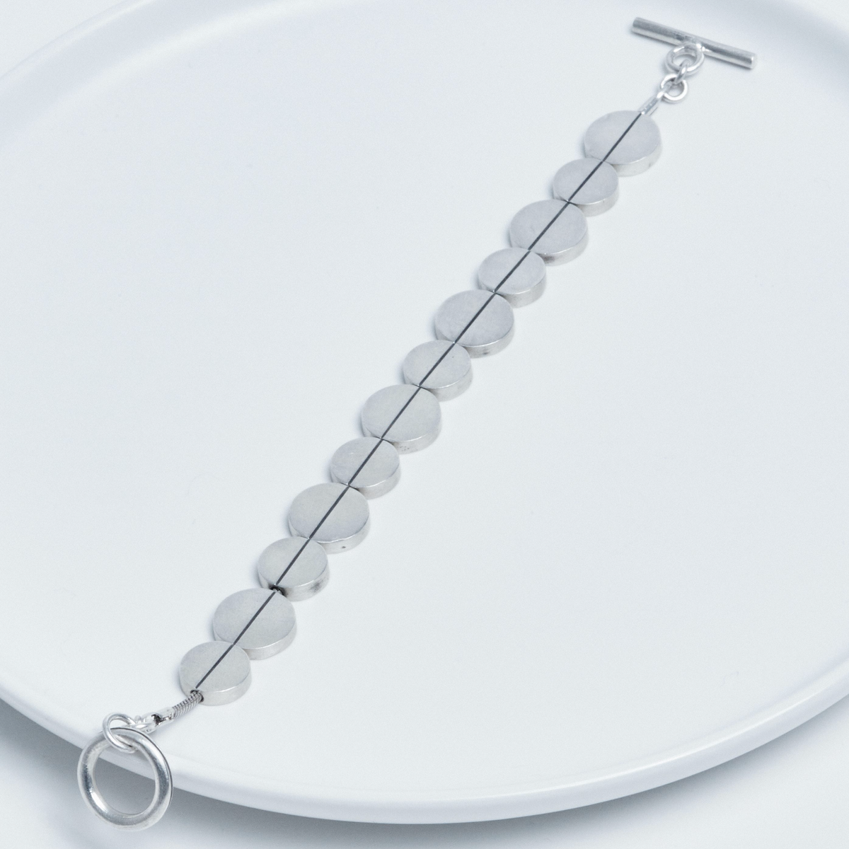오버더라인(OVER THE LINE) One line Bracelet