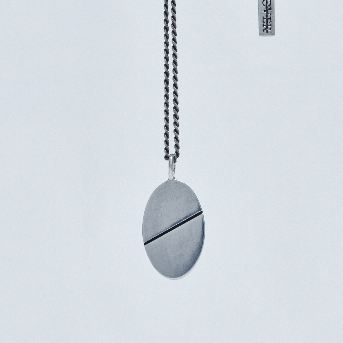 오버더라인(OVER THE LINE) One line Oval Pendant