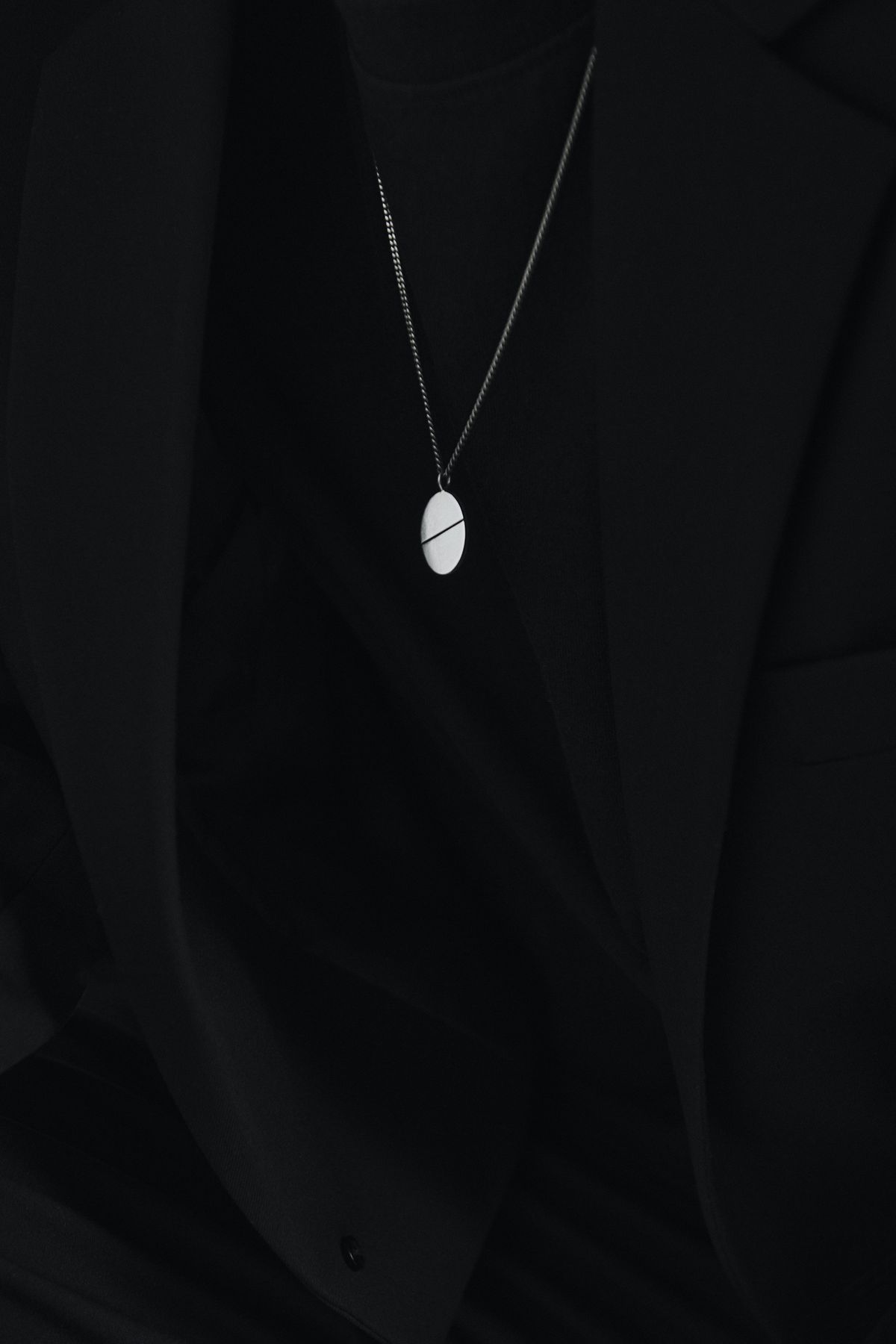 오버더라인(OVER THE LINE) One line Oval Pendant
