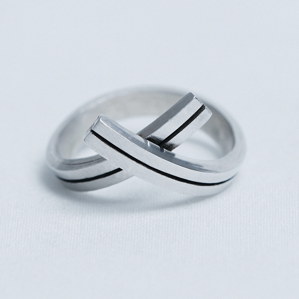 오버더라인(OVER THE LINE) Knot line Ring
