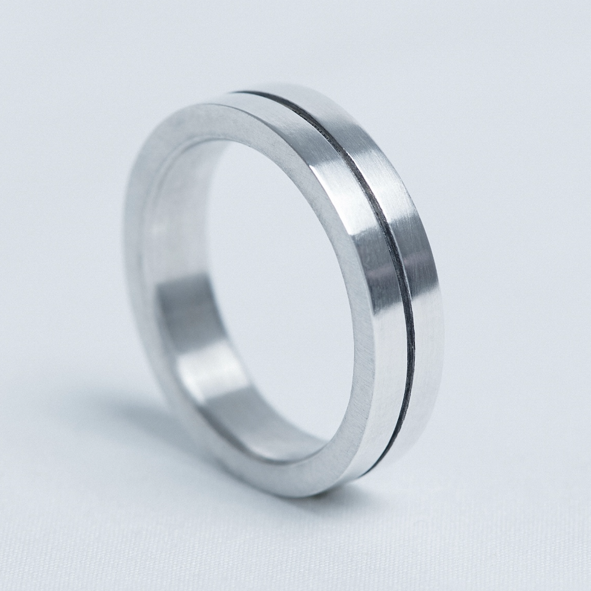 오버더라인(OVER THE LINE) One line Thick Ring