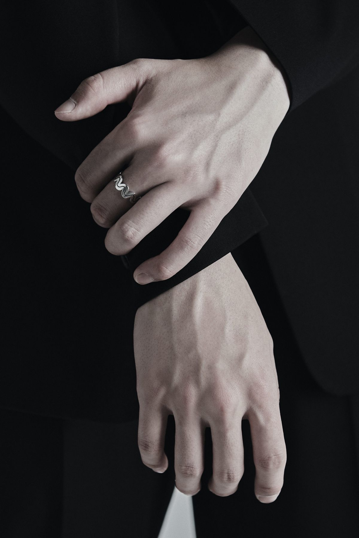 오버더라인(OVER THE LINE) Wave line Ring