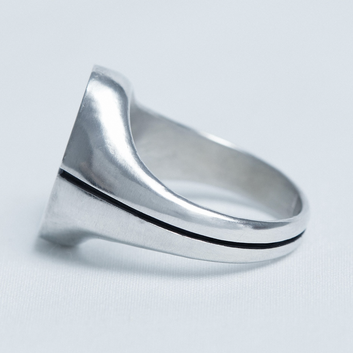 오버더라인(OVER THE LINE) One line Oval Ring