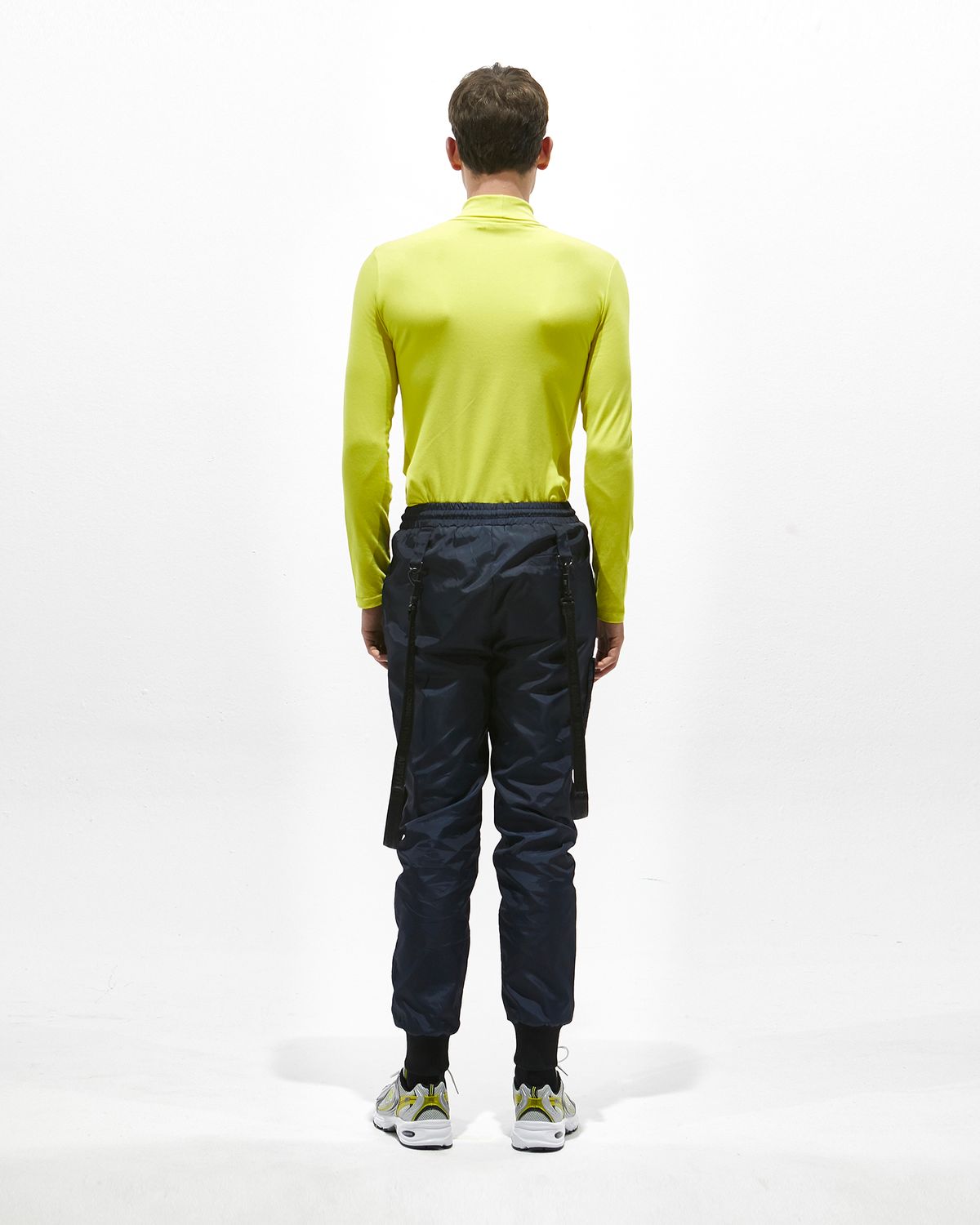 어프로브드(APRVD) 터틀넥 라임
