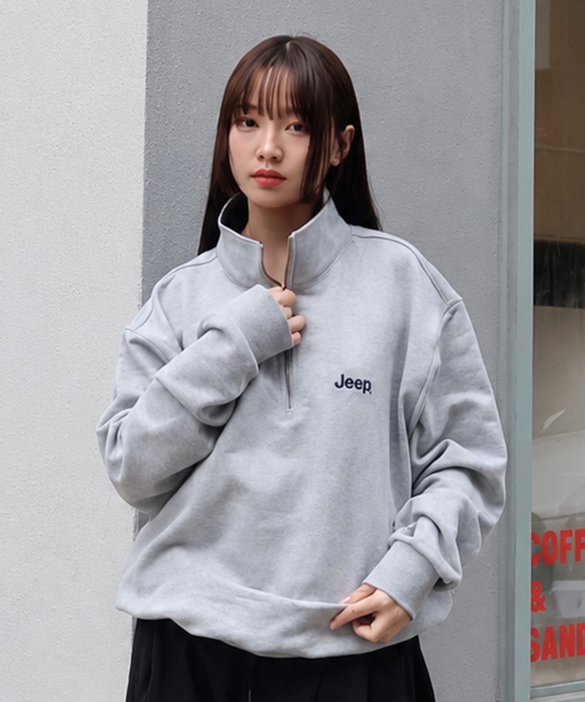 지프(JEEP) [360g] M-Logo 반집업 맨투맨 (JR5TSU838MG)