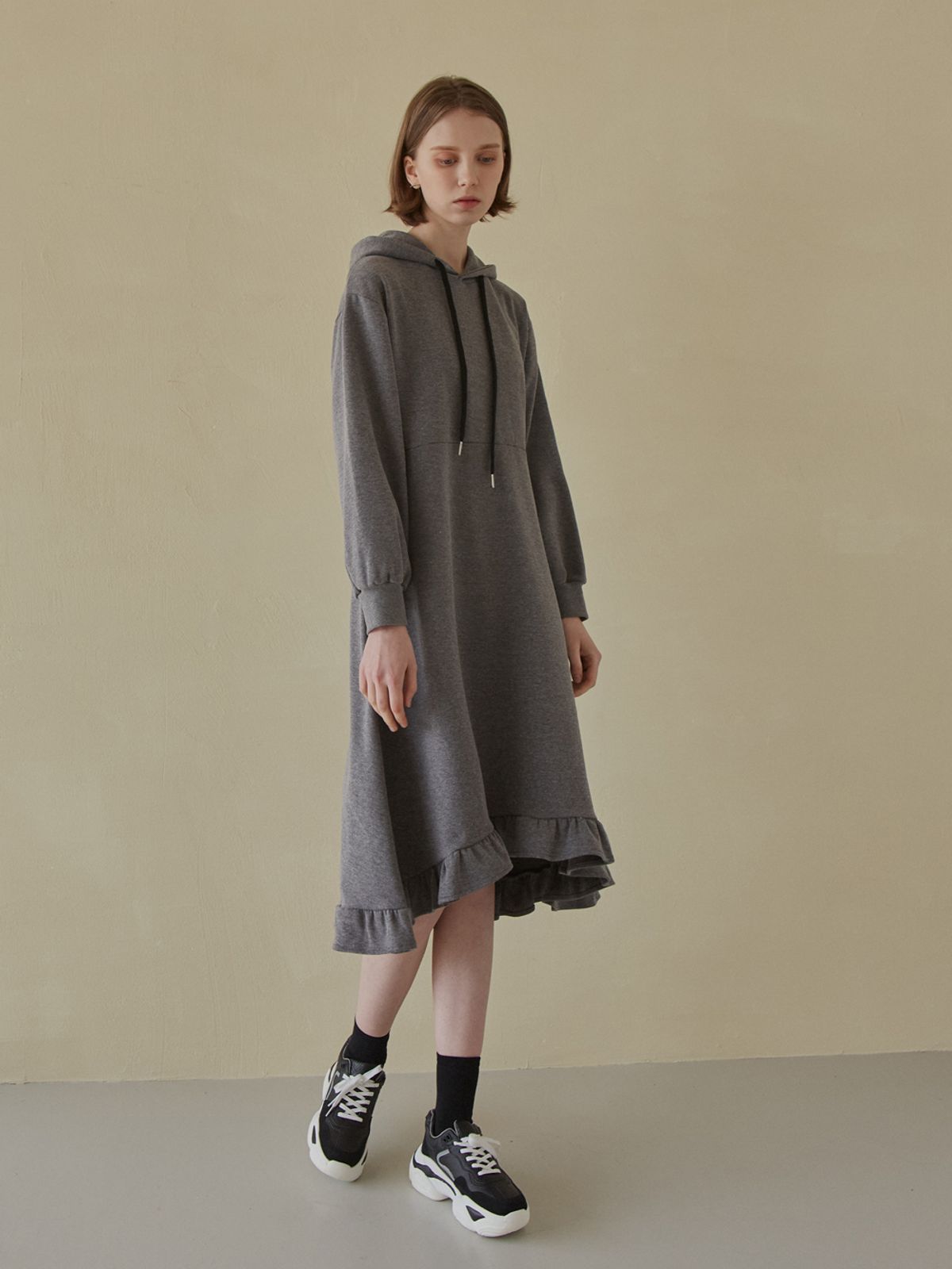 아방(AVANT-G) Hooded Frill Long Dress - Charcoal