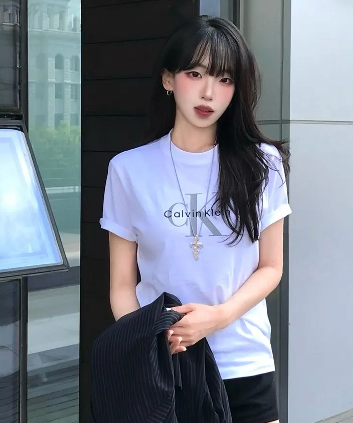 캘빈클라인 진(CALVIN KLEIN JEANS) 여성 모노그램 로고 반팔 티셔츠 47B865G YAA