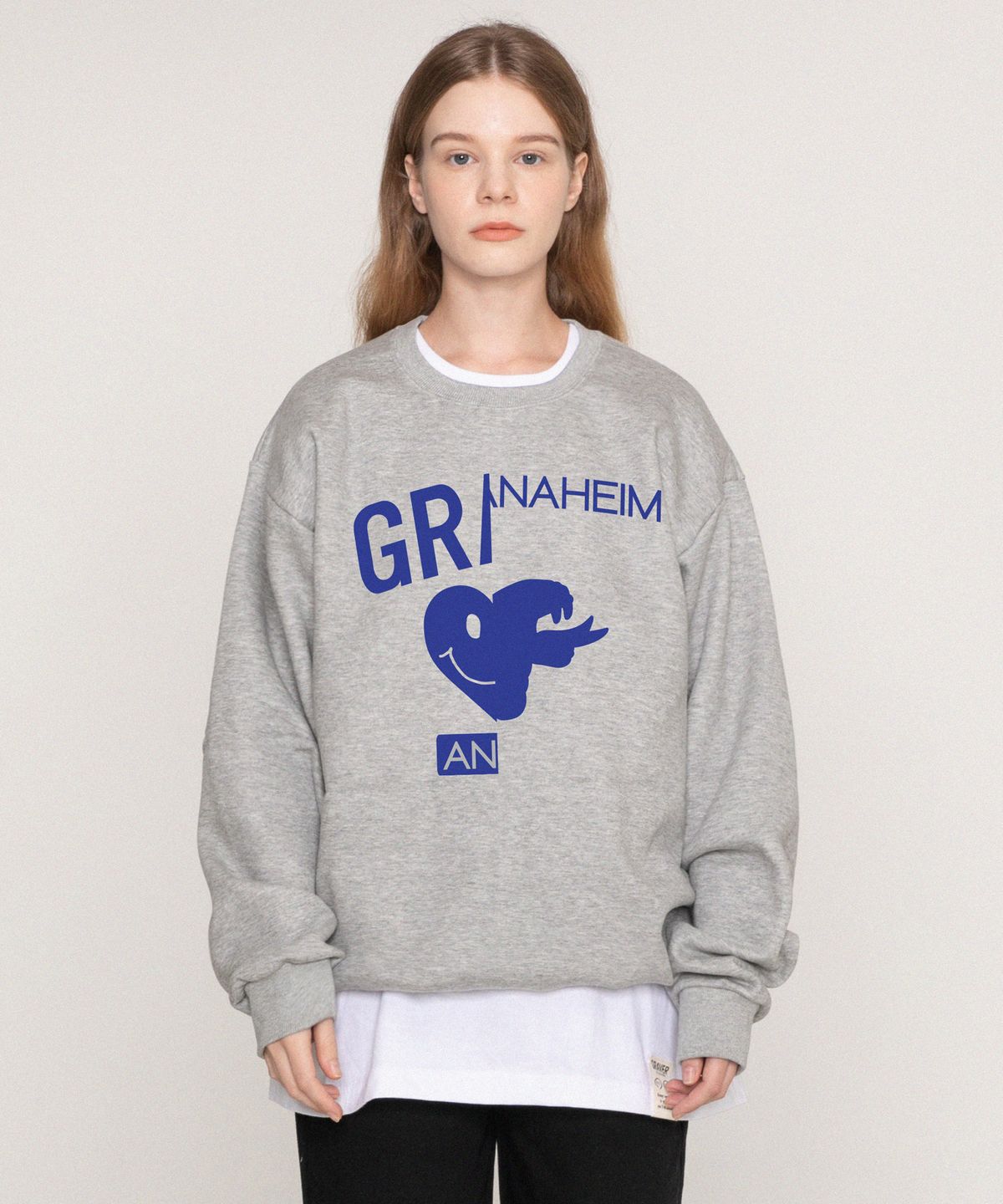 그레이버(GRAVER) [UNISEX]하트 스네이크 하프 아치로고 맨투맨_그레이