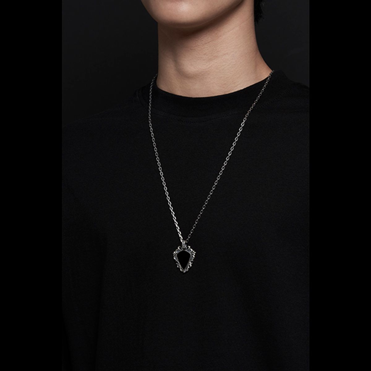 마르스마크(MARS MARK) Baroque Black Onyx Pendant