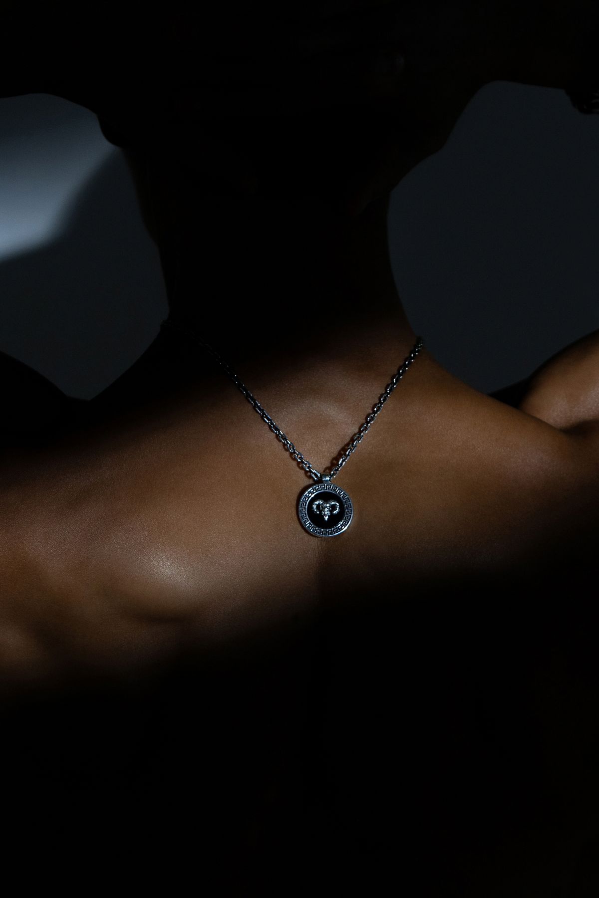 스팅925(STING925) Meander Round Onyx Pendant