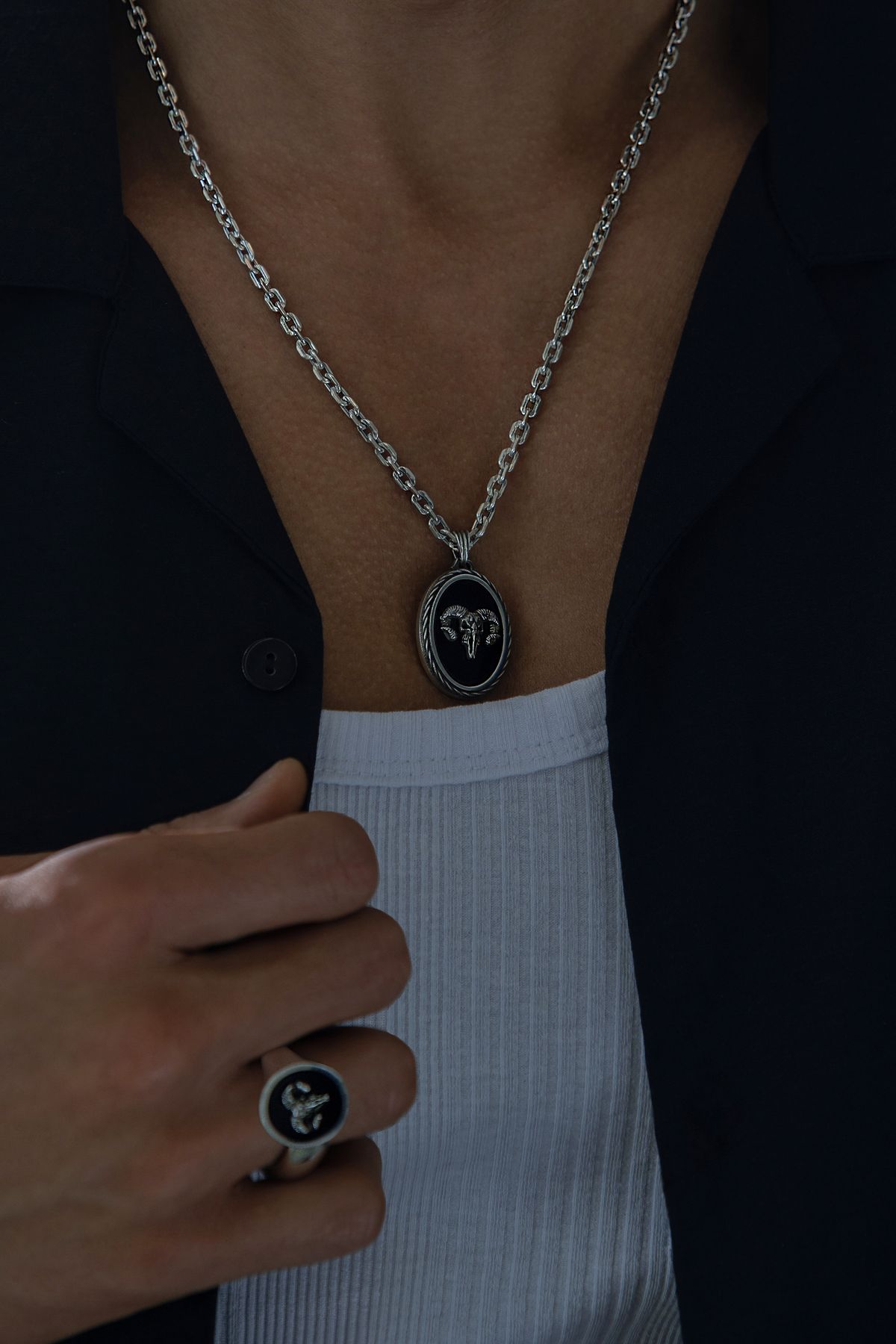 스팅925(STING925) Ram Skull Onyx Pendant