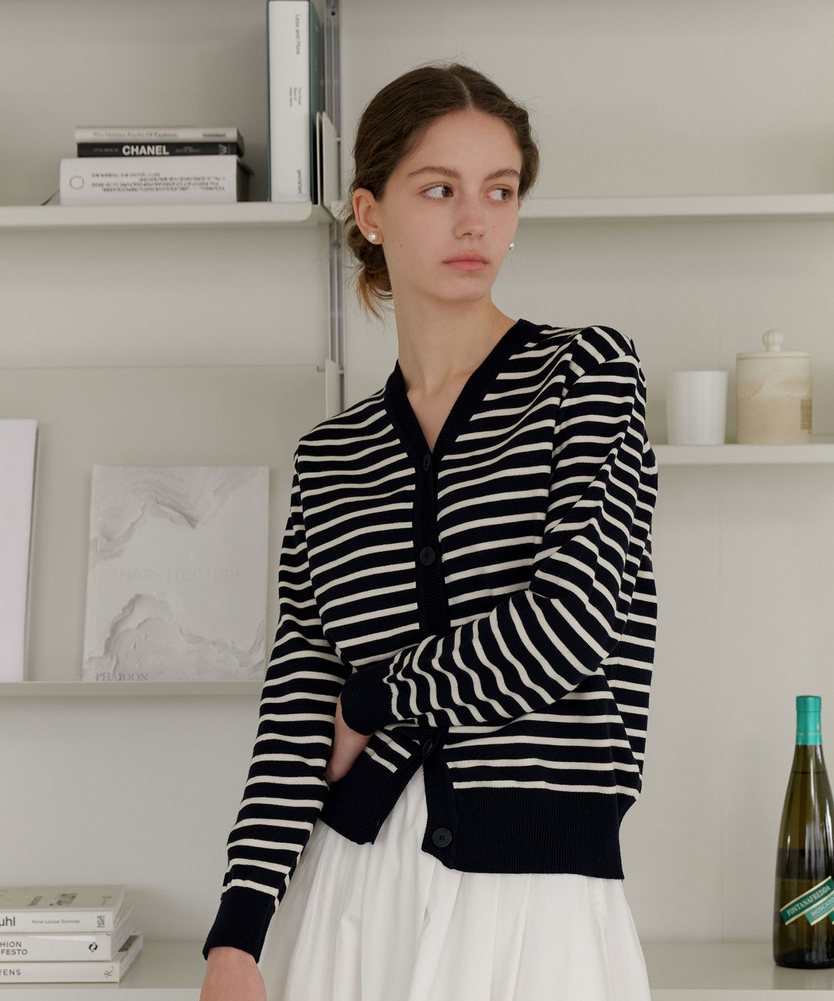 엽페(YUPPE) STRIPE CARDIGAN_NAVY