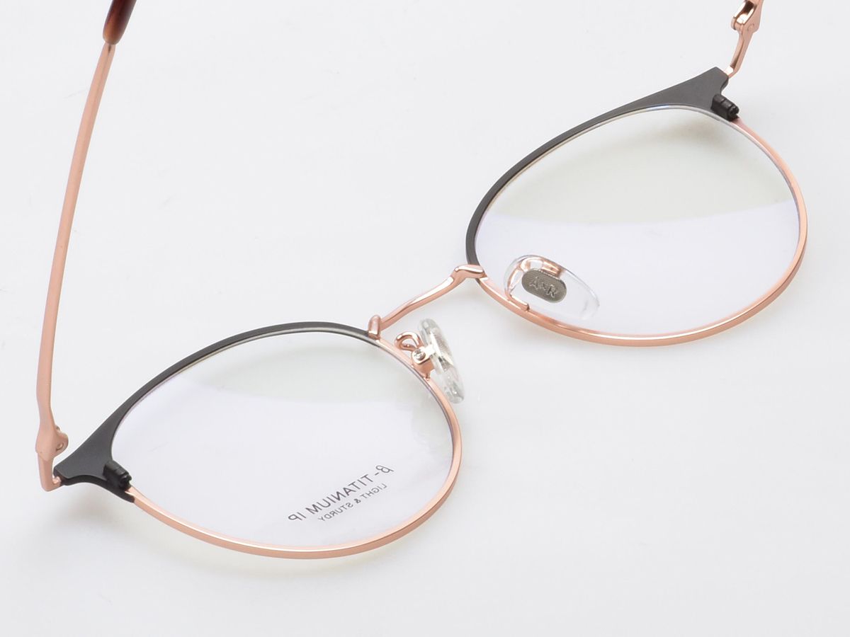 알로아이웨어(ALO EYEWEAR) [ALOXROUNZ] AR8013A C2 하프 투톤 블랙&로즈골드 베타티타늄 라운드 안경