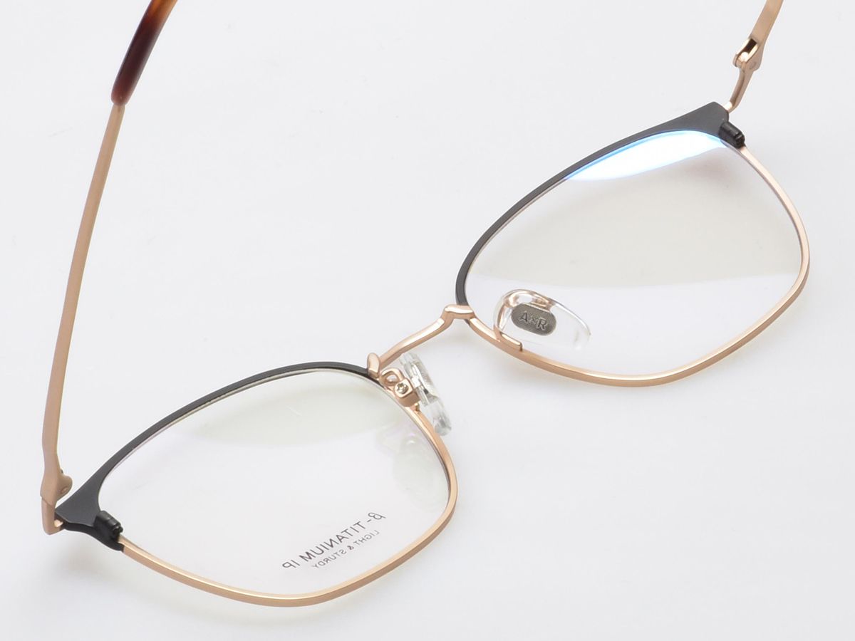 알로아이웨어(ALO EYEWEAR) [ALOXROUNZ] AR8014A C2 하프 투톤 블랙&골드 베타티타늄 스퀘어 안경