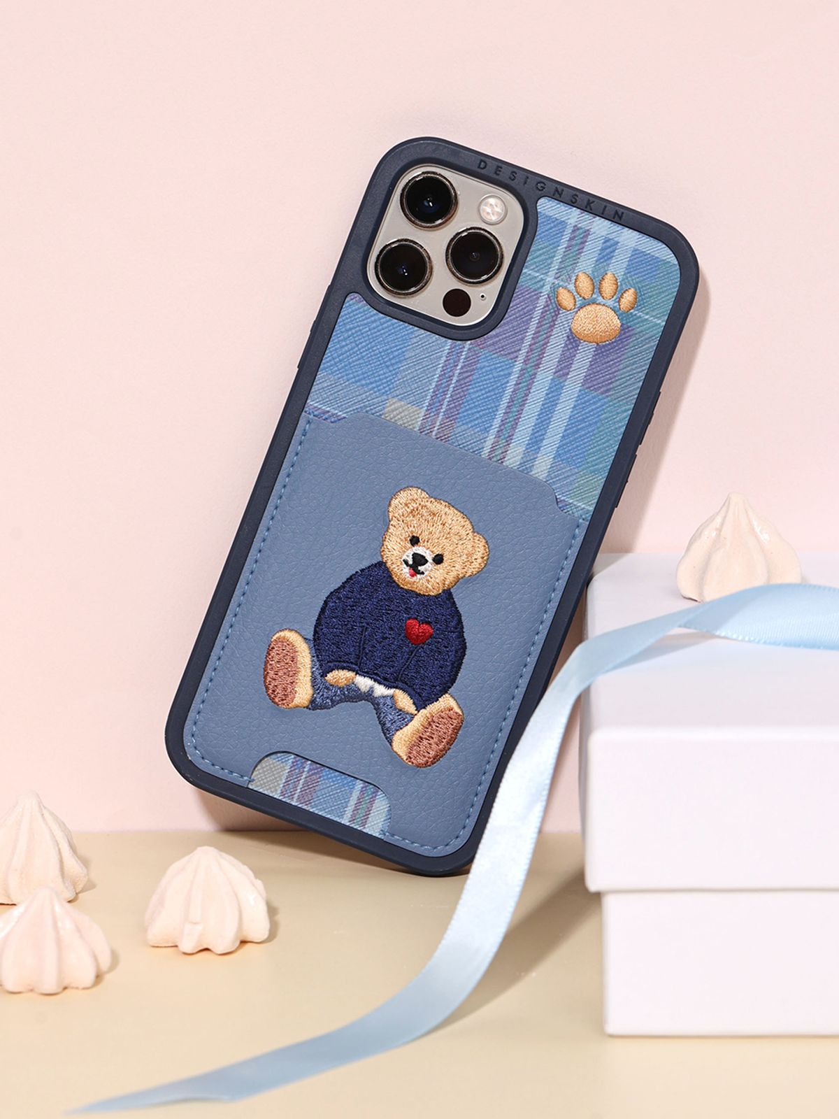 디자인스킨(DESIGNSKIN) 아이폰/갤럭시/갤럭시노트 자수 하트 베어 포켓 케이스 - 후기 | 무신사 디자인스킨(DESIGNSKIN)  아이폰/갤럭시... 