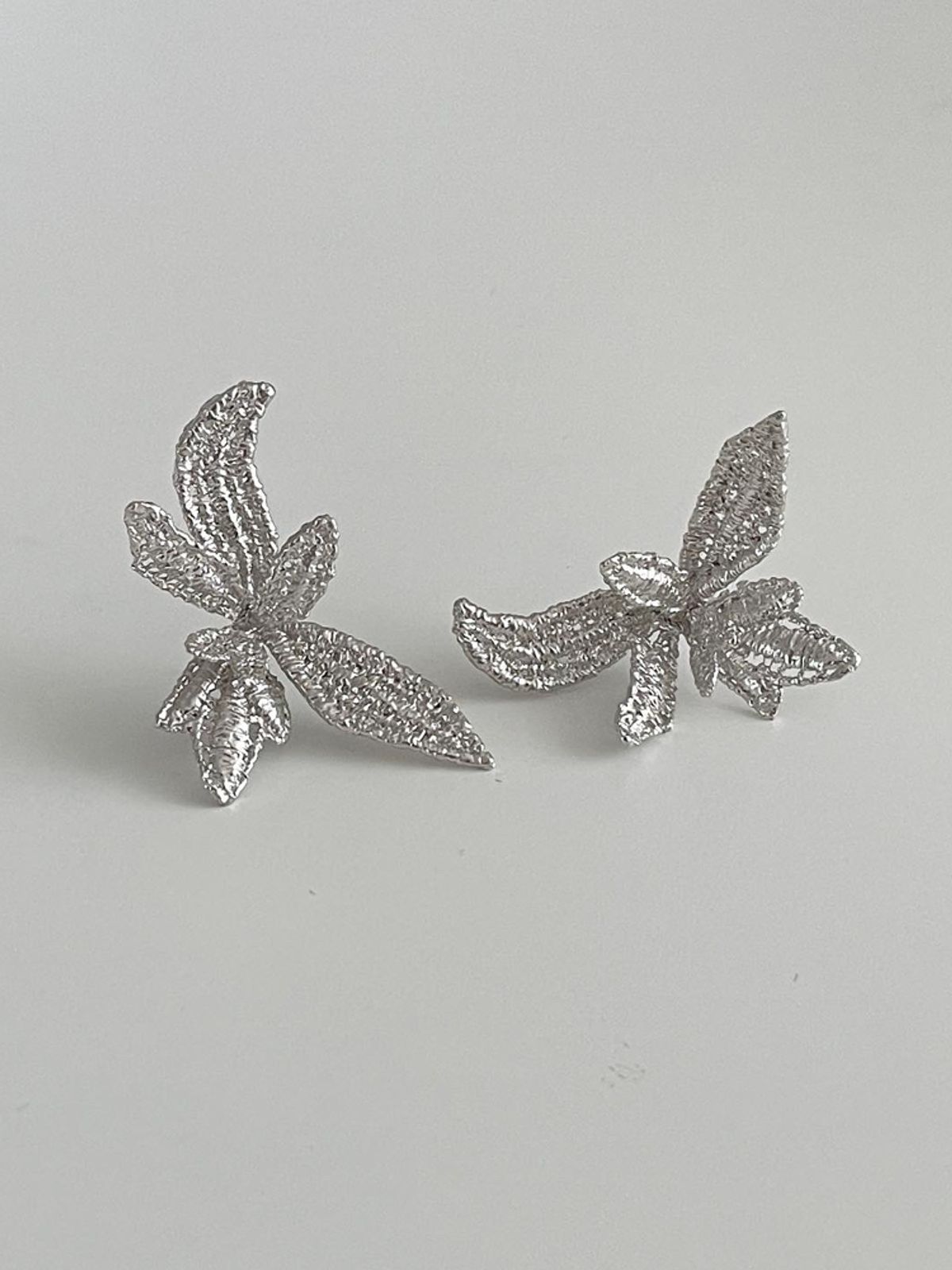 엘리오나(ELYONA) Garden Studs