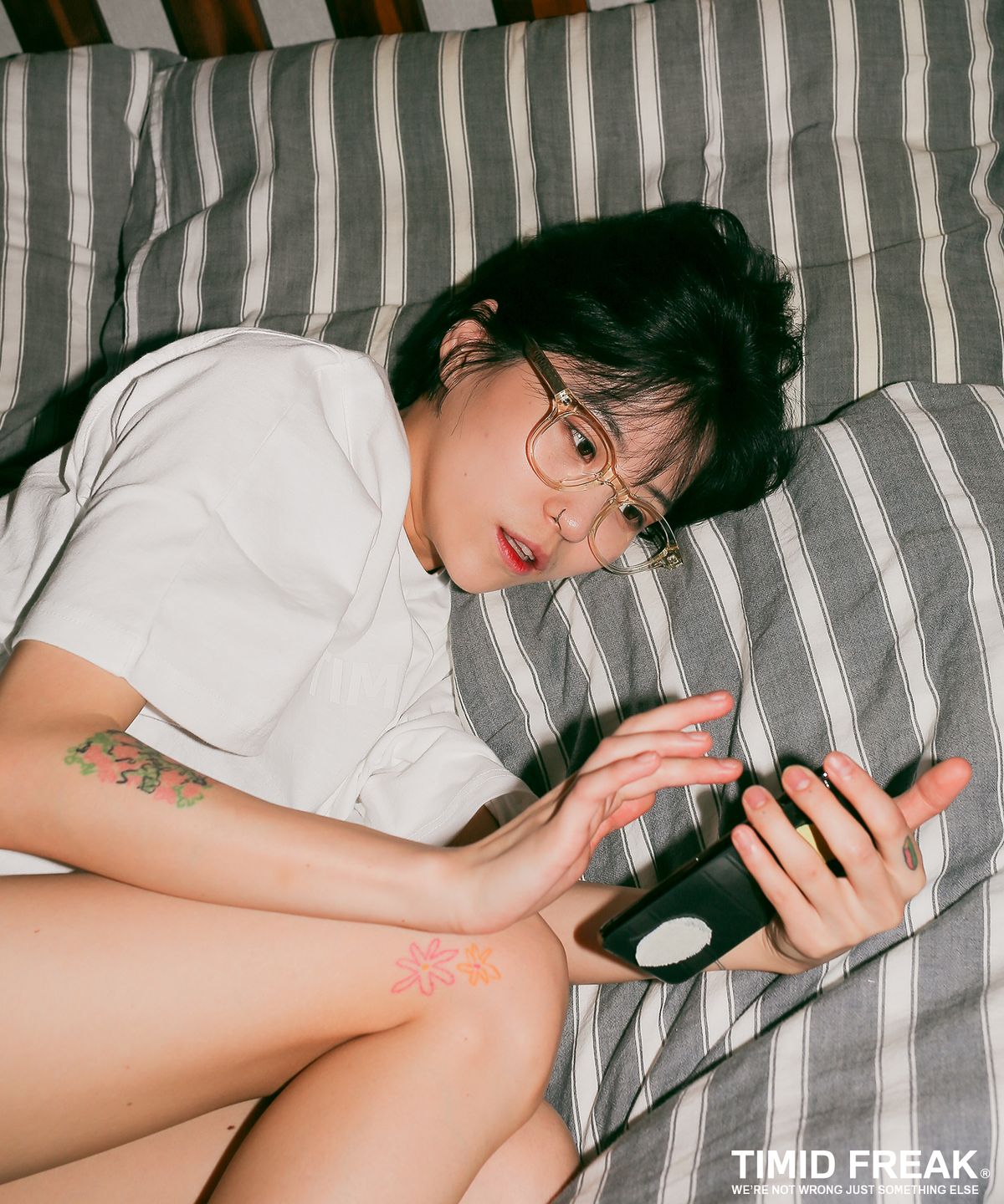 티미드프리크(TIMID FREAK) 스웨이 크림 클리어 아세테이트 안경