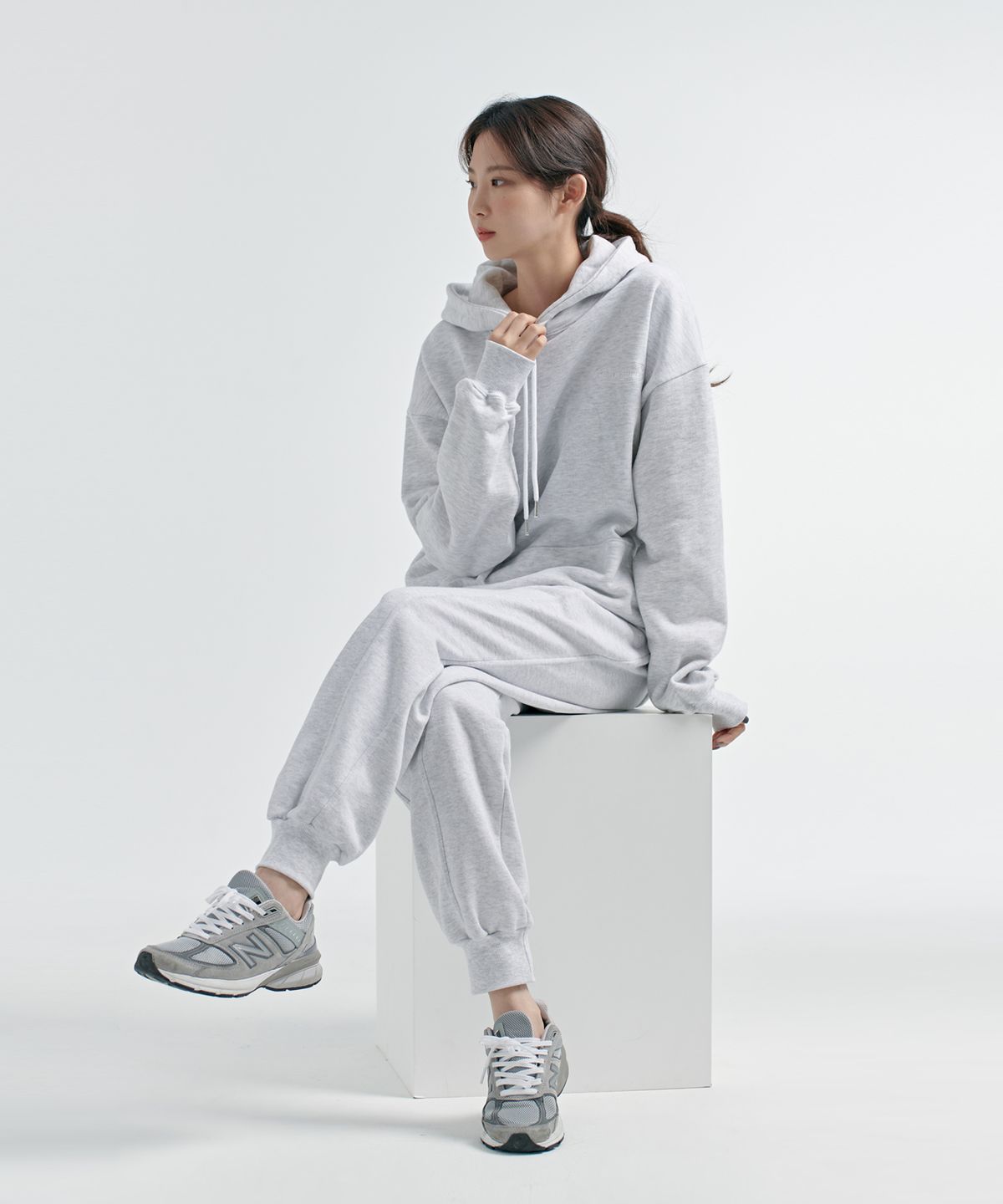 기프트오리지널(GIFTORIGINAL) [SET] (UNISEX) G 로고 스웨트 후디(쭈리VER) + (UNISEX) G 로고 스웨트 팬츠(쭈리VER)