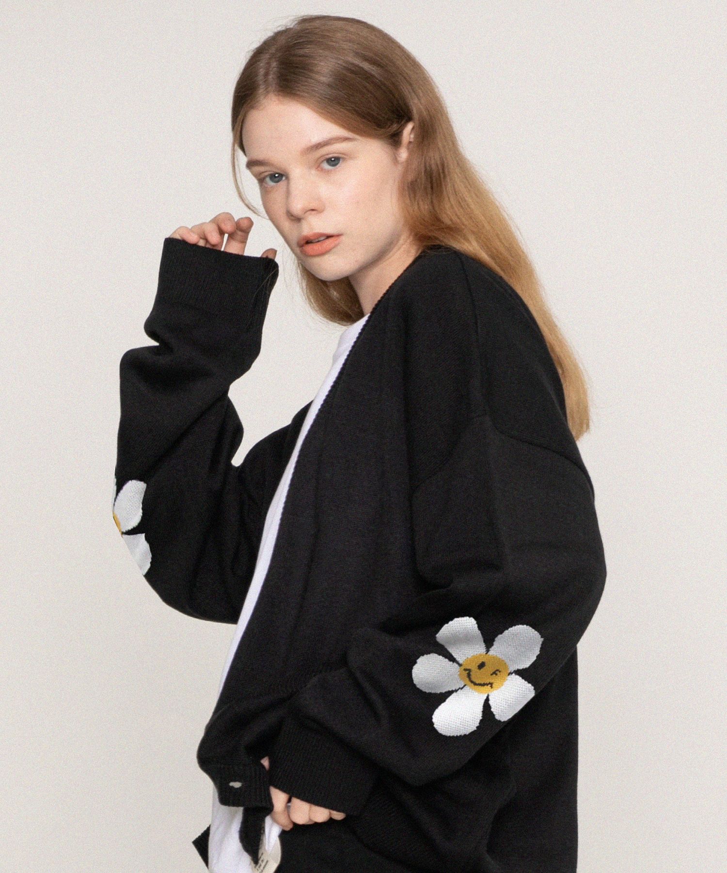 【GRAVER】21FW★ Rainbow flower smile embroidered cardigan GOT7's fashion ❄️ on X: 