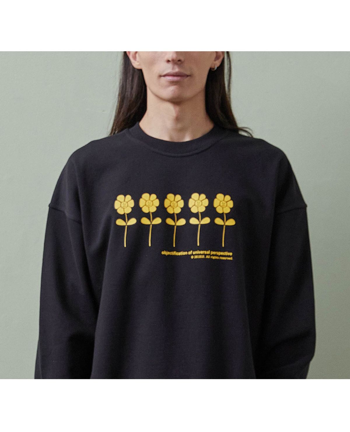 261이유아이(261EUI) YELLOW COSMOS SWEATSHIRT BLACK