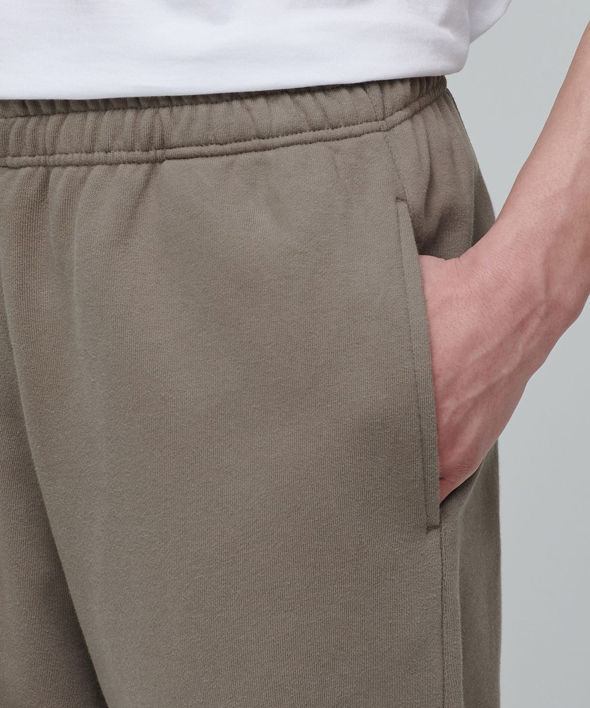 무신사 스탠다드(MUSINSA STANDARD) 헤비웨이트 스웨트 팬츠 [더스티 베이지]