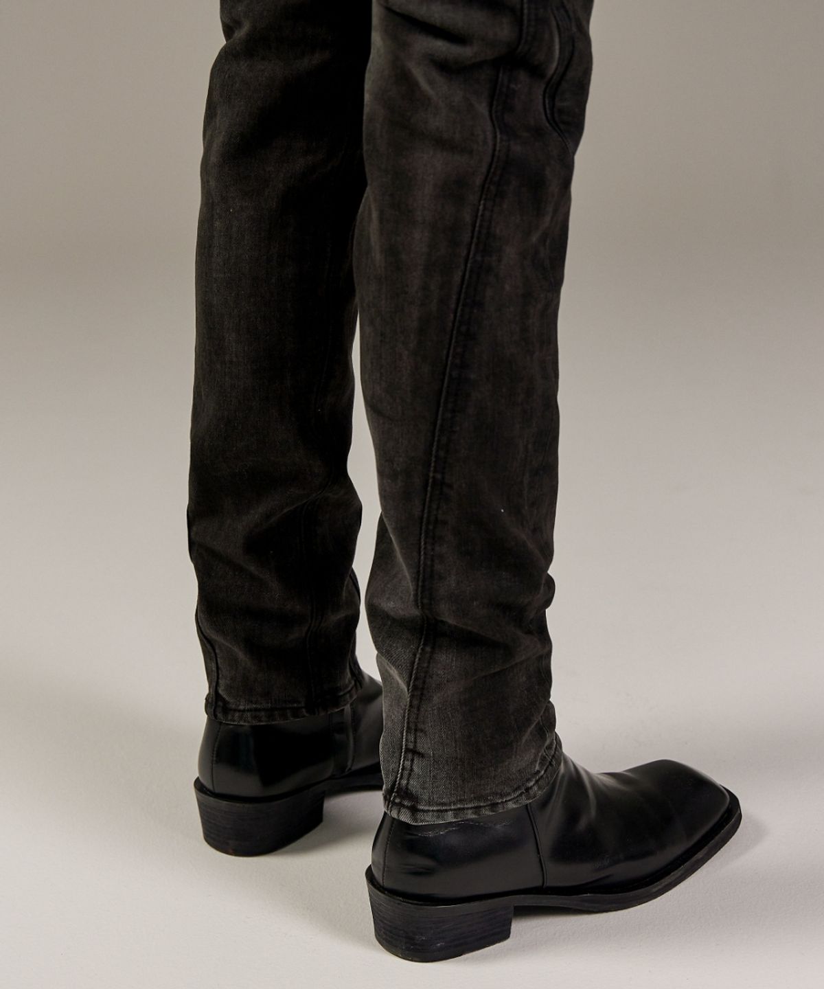 메종미네드(MAISON MINED) OPT TURNING DENIM PANTS BLACK