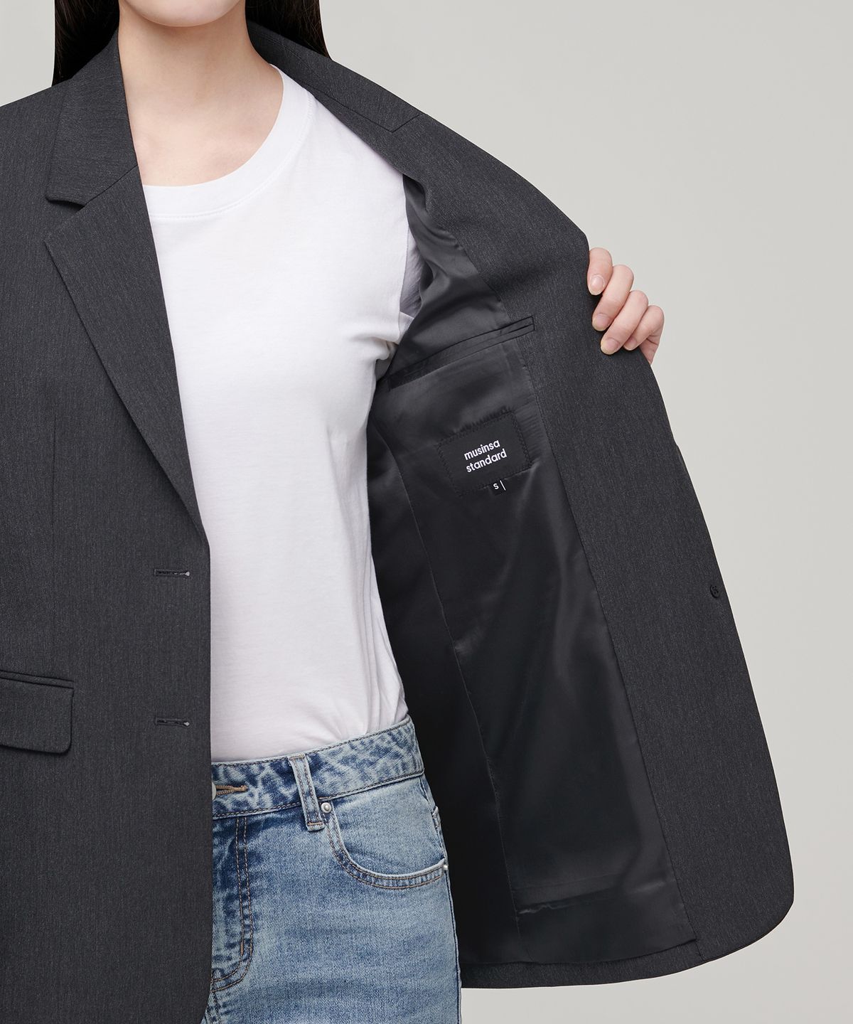 무신사 스탠다드 우먼(MUSINSA STANDARD WOMAN) 우먼즈 베이식 블레이저 [차콜 그레이]