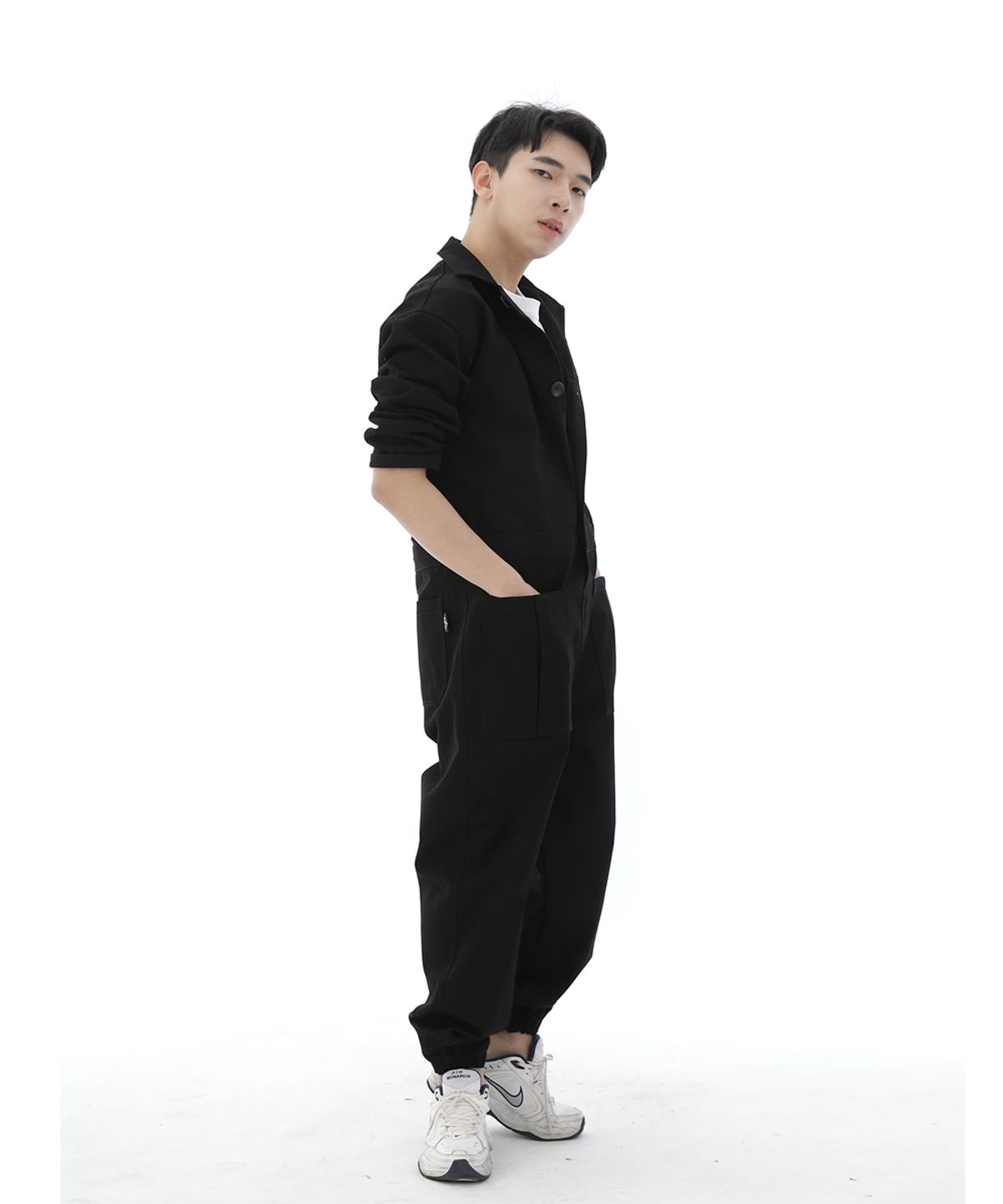 세인트크루(SAINTCREW) 오버라운드 테이퍼드 카고조거 점프슈트 OT-502CJ 블랙