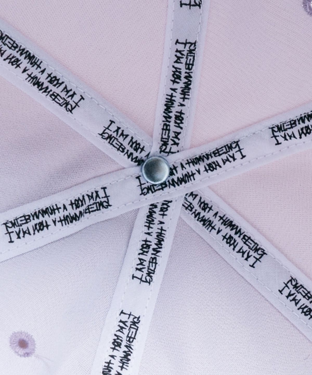 아임낫어휴먼비잉(I AM NOT A HUMAN BEING) BASIC LOGO CAP - LIGHT PURPLE