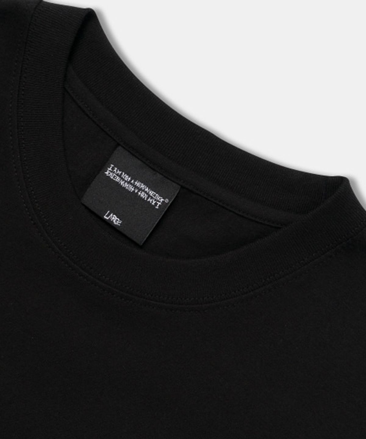 아임낫어휴먼비잉(I AM NOT A HUMAN BEING) BOXER TEE - BLACK