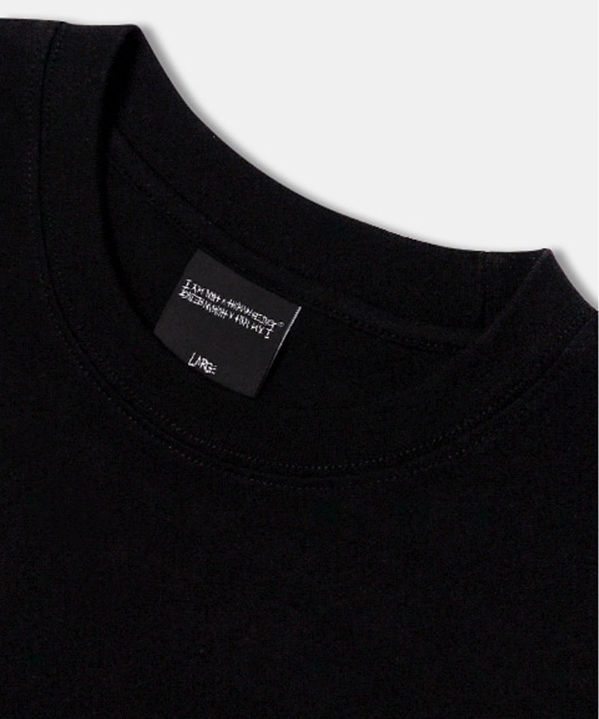 아임낫어휴먼비잉(I AM NOT A HUMAN BEING) MOSAIC TEE - BLACK