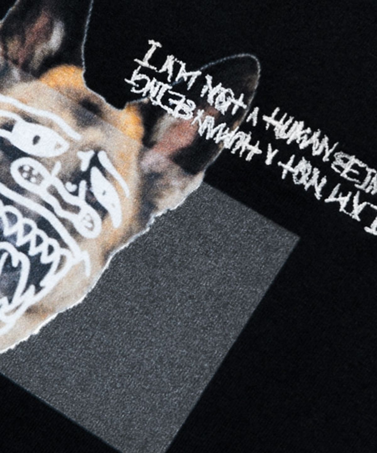 아임낫어휴먼비잉(I AM NOT A HUMAN BEING) MOSAIC TEE - BLACK