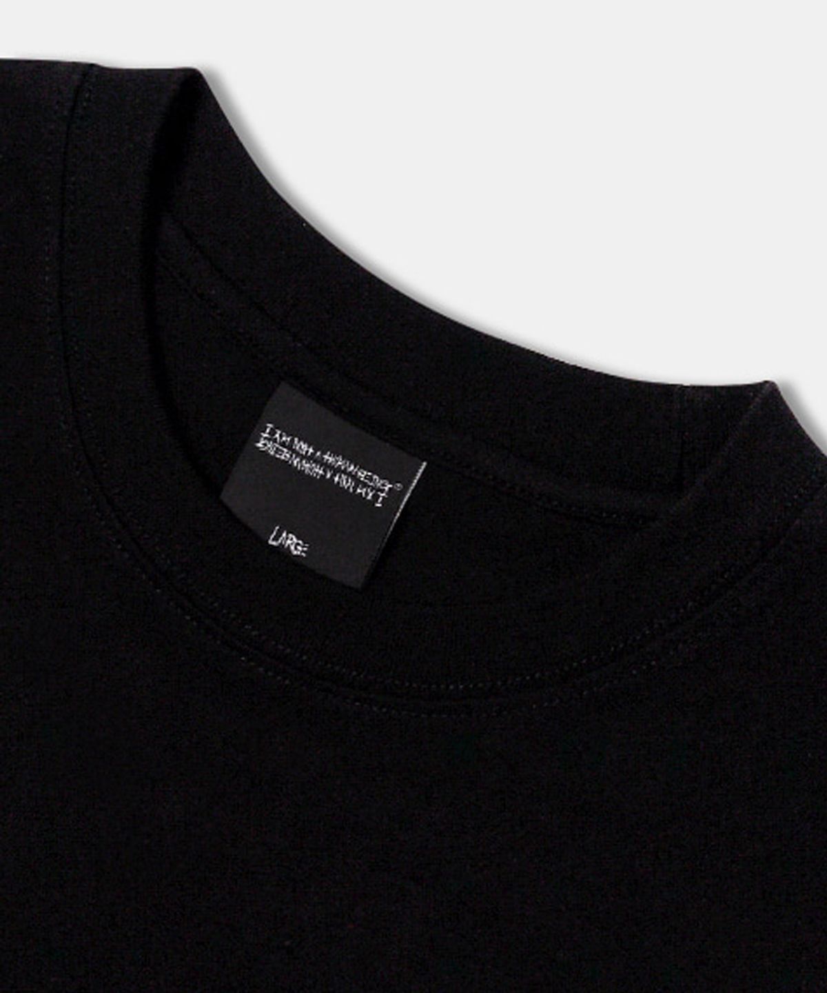 아임낫어휴먼비잉(I AM NOT A HUMAN BEING) BANANA TEE - BLACK