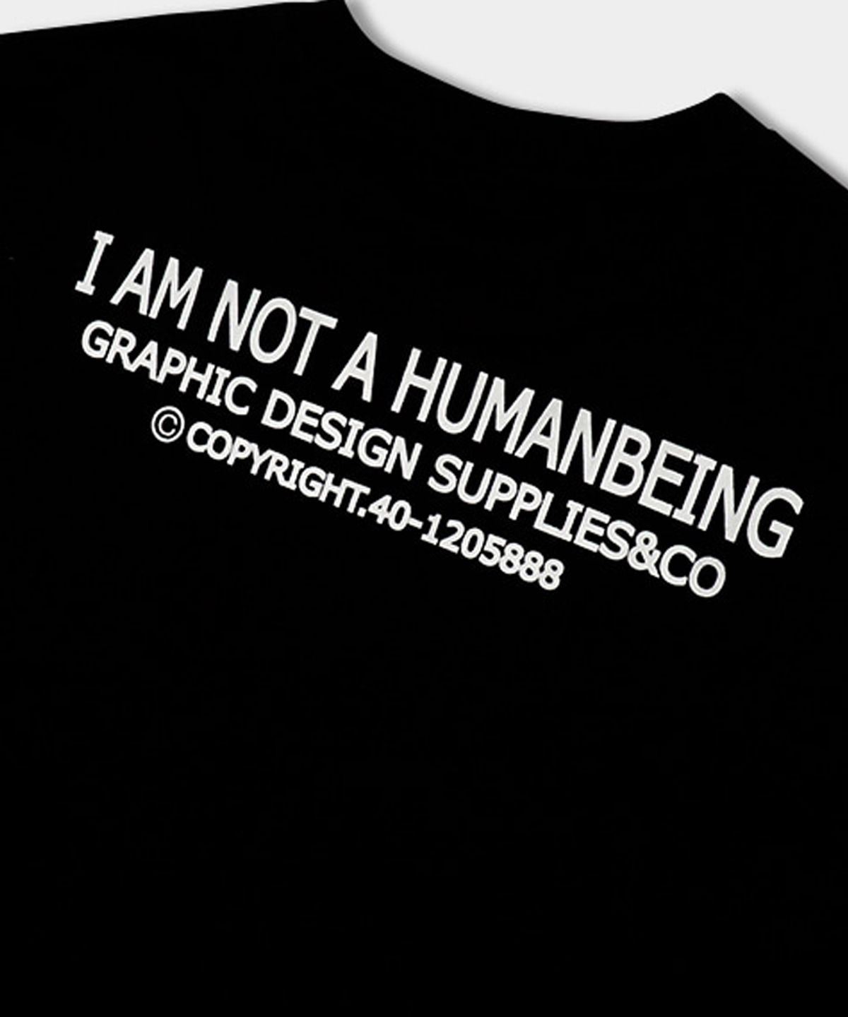 아임낫어휴먼비잉(I AM NOT A HUMAN BEING) BANANA TEE - BLACK