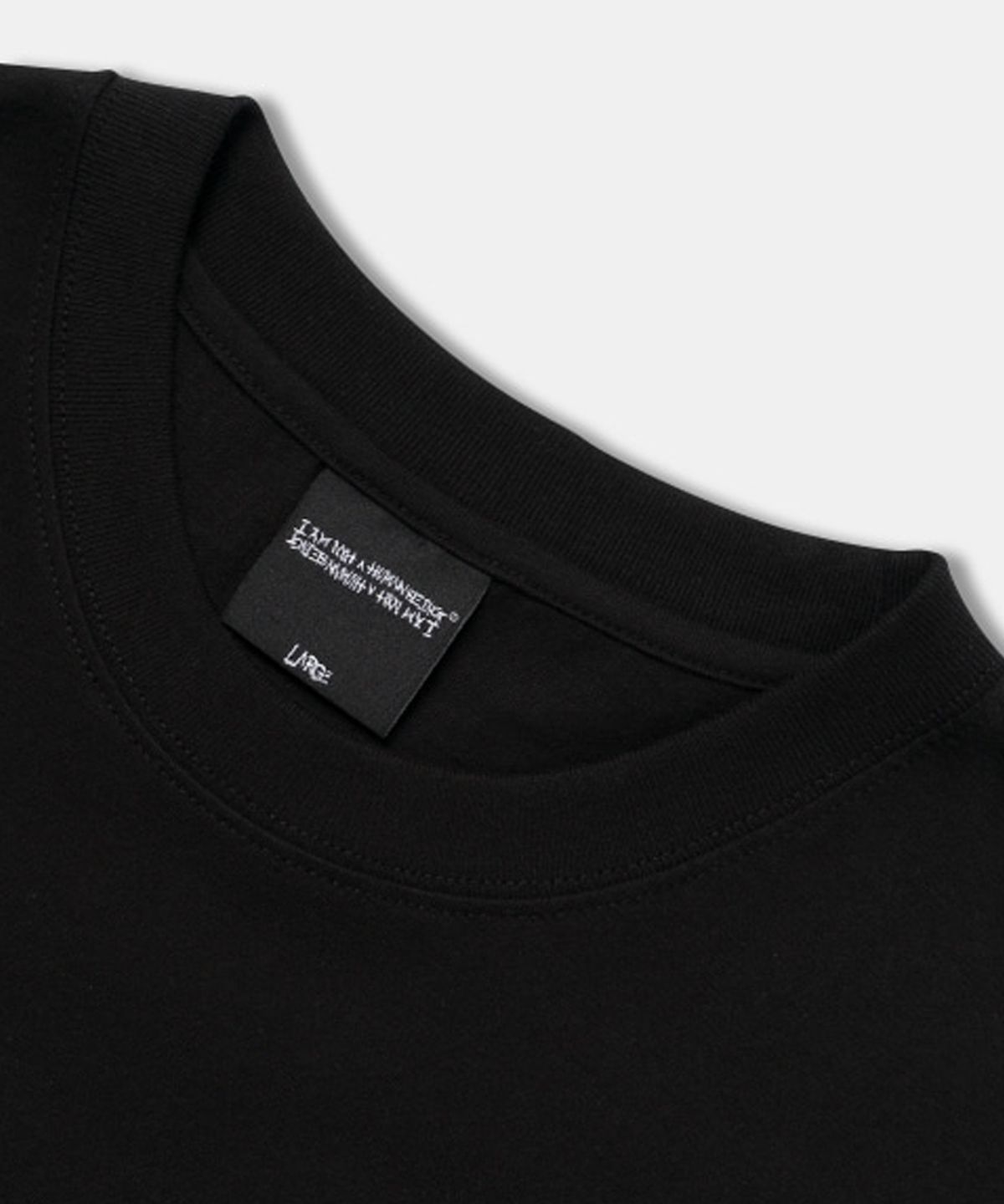아임낫어휴먼비잉(I AM NOT A HUMAN BEING) PEACE LOGO TEE - BLACK