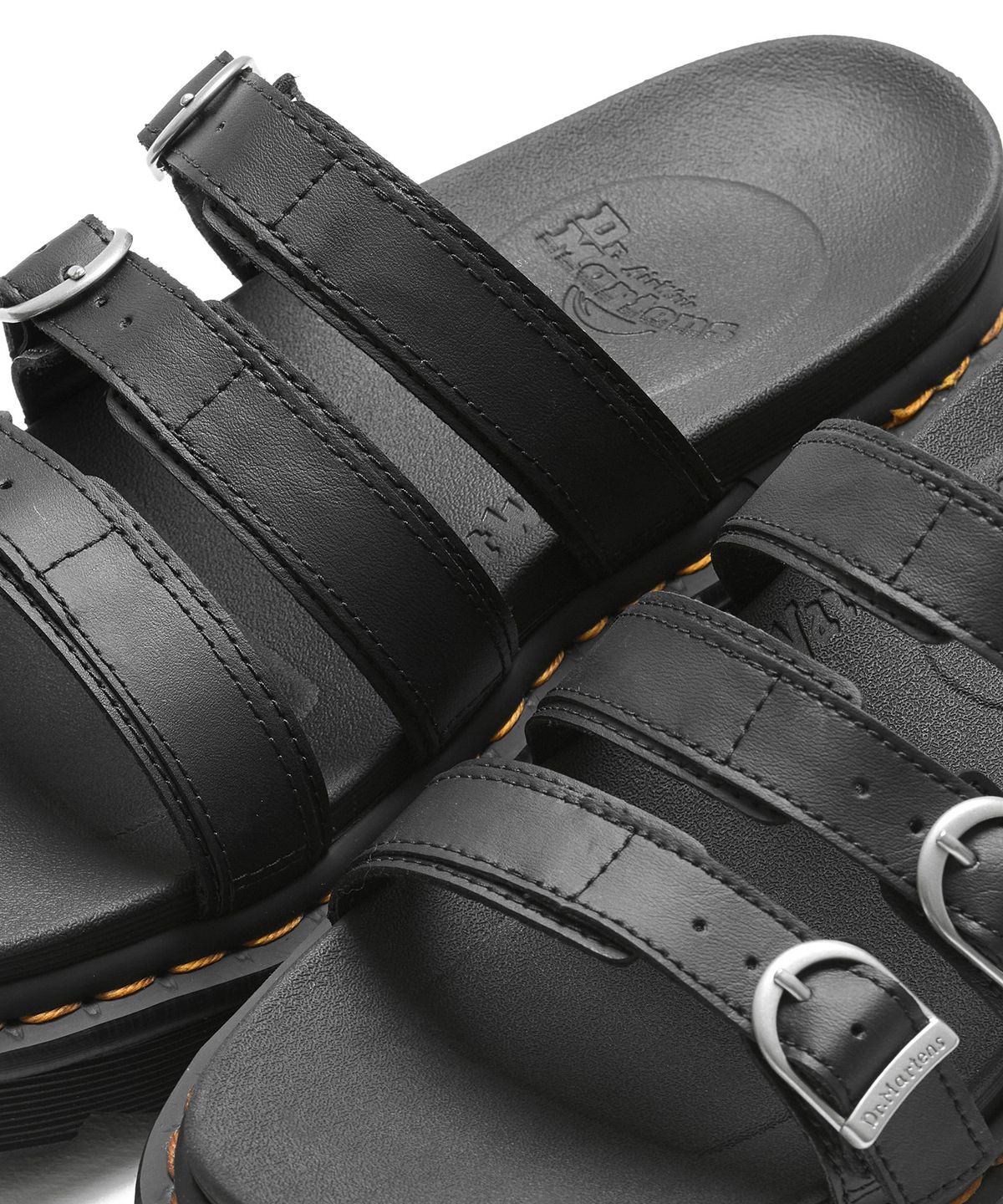 닥터마틴(DR.MARTENS) 블레어 블랙 하이드로 슬리퍼 / 25456001