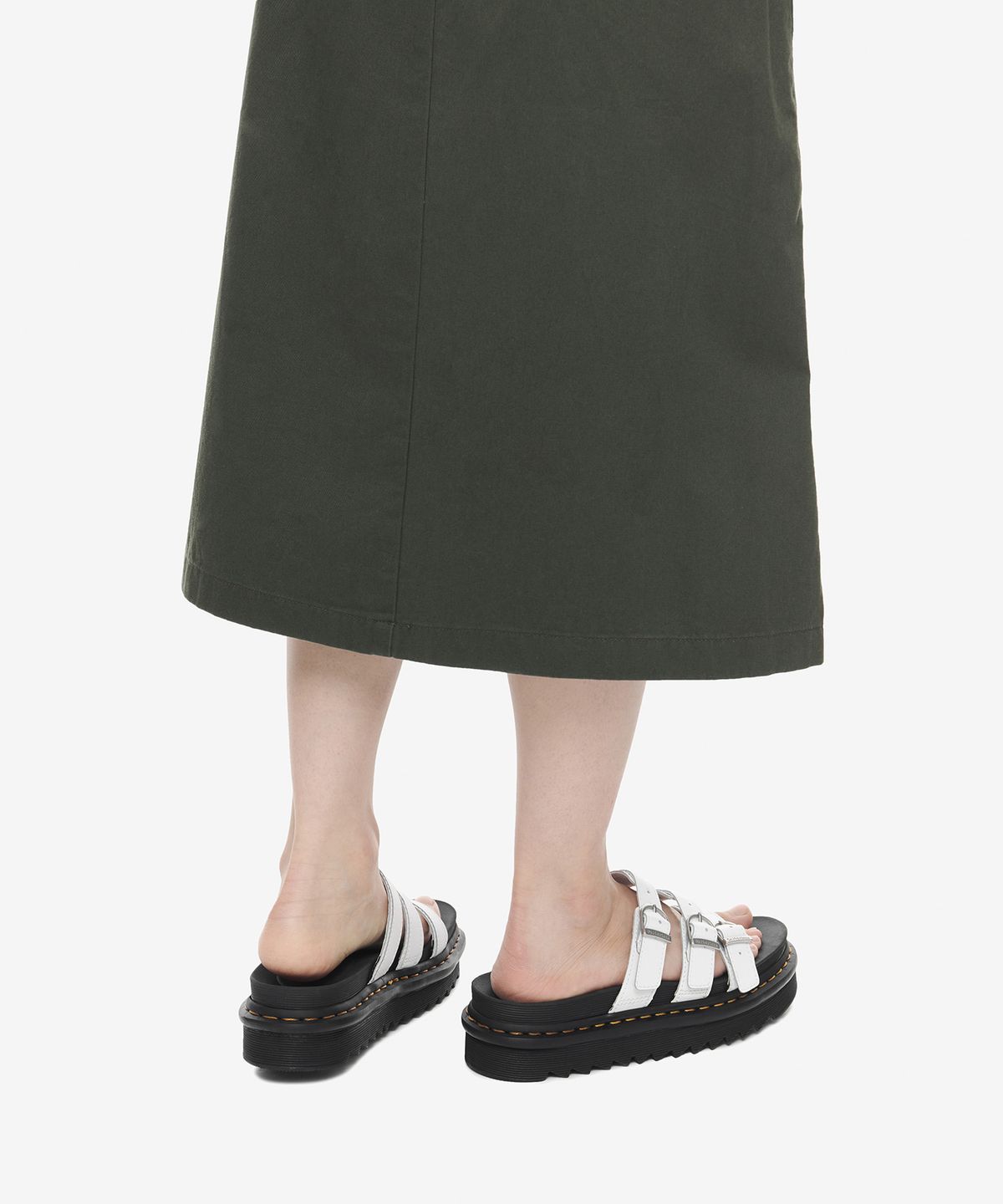 닥터마틴(DR.MARTENS) 블레어 화이트 하이드로 슬리퍼 / 25456100