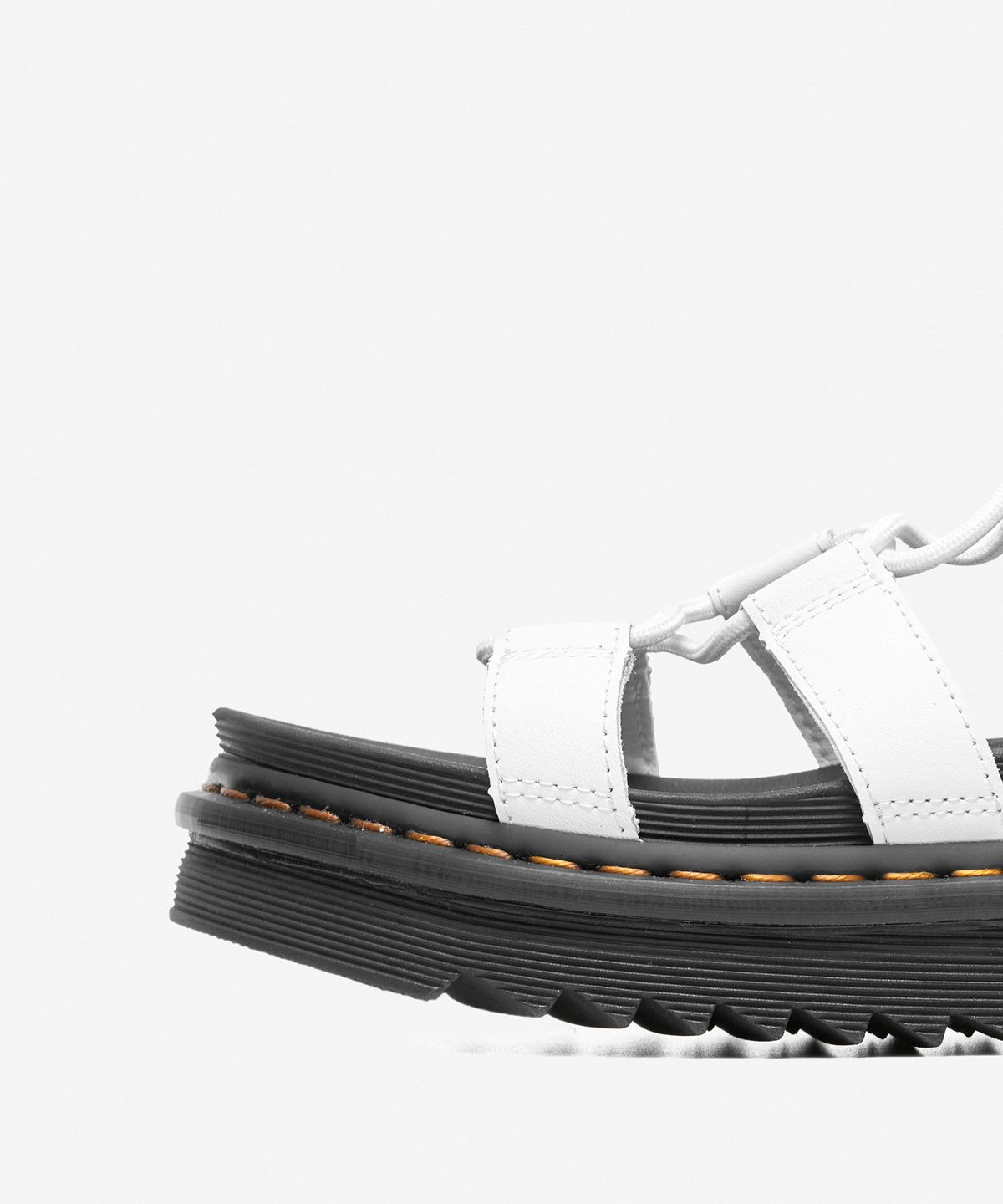 닥터마틴(DR.MARTENS) 나틸라 화이트 샌들 / 24641100