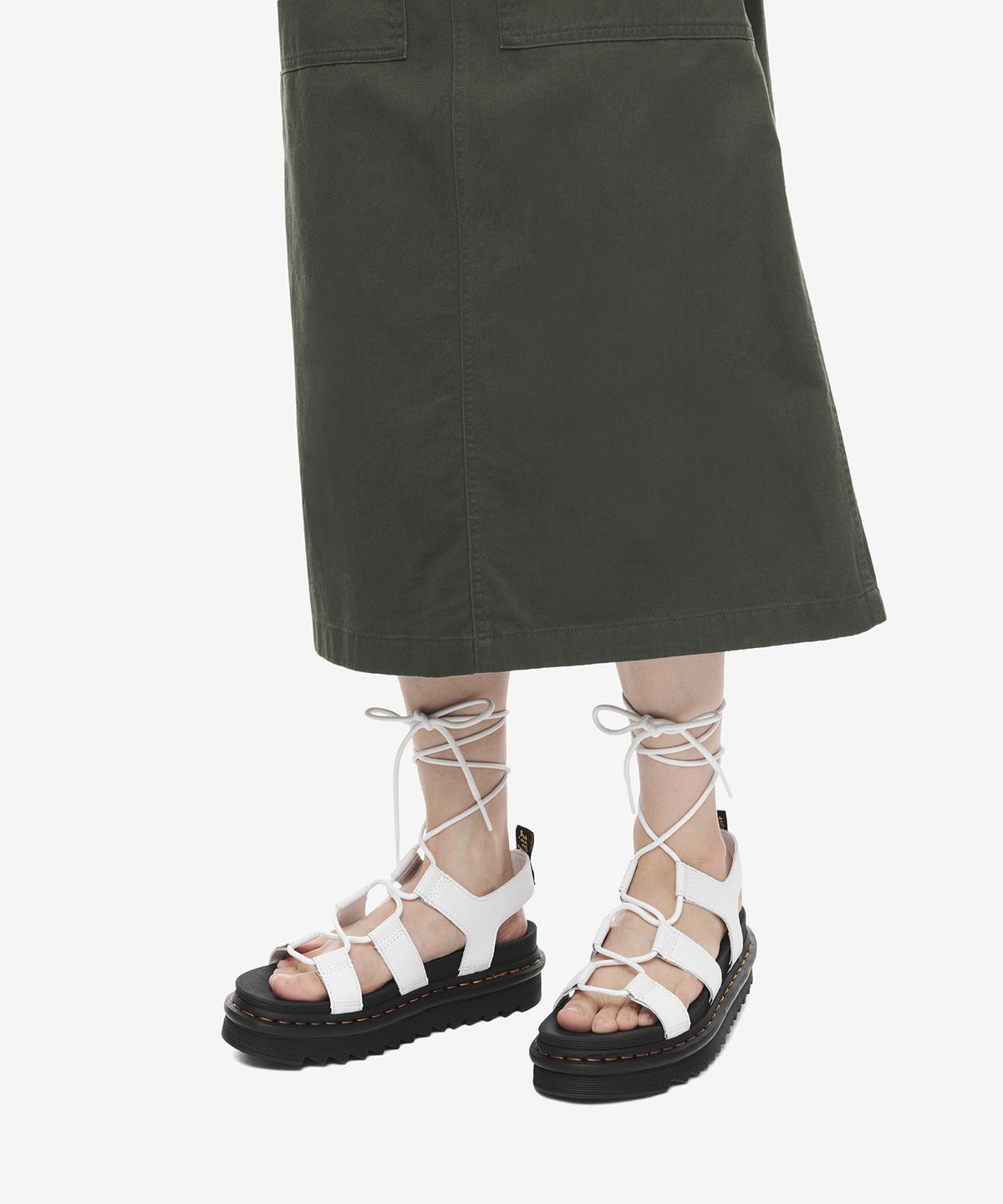 닥터마틴(DR.MARTENS) 나틸라 화이트 샌들 / 24641100