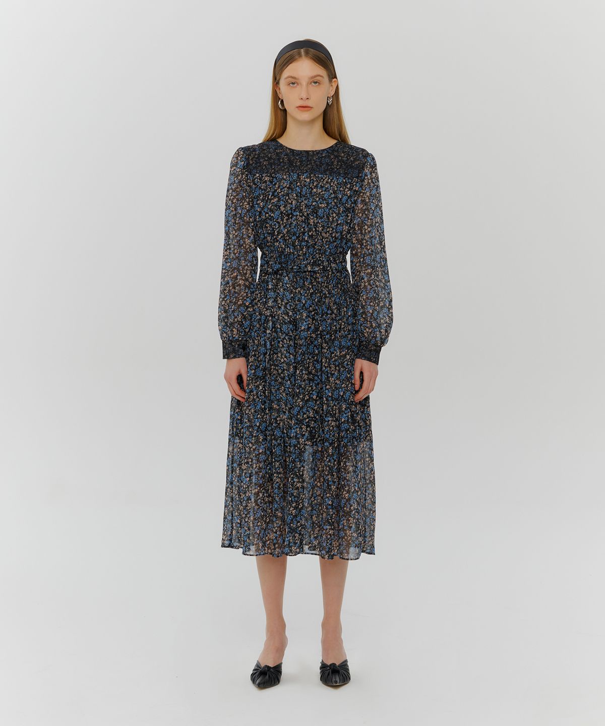 에트몽(ETMON) Smock Shirring Lace Dress  Blue