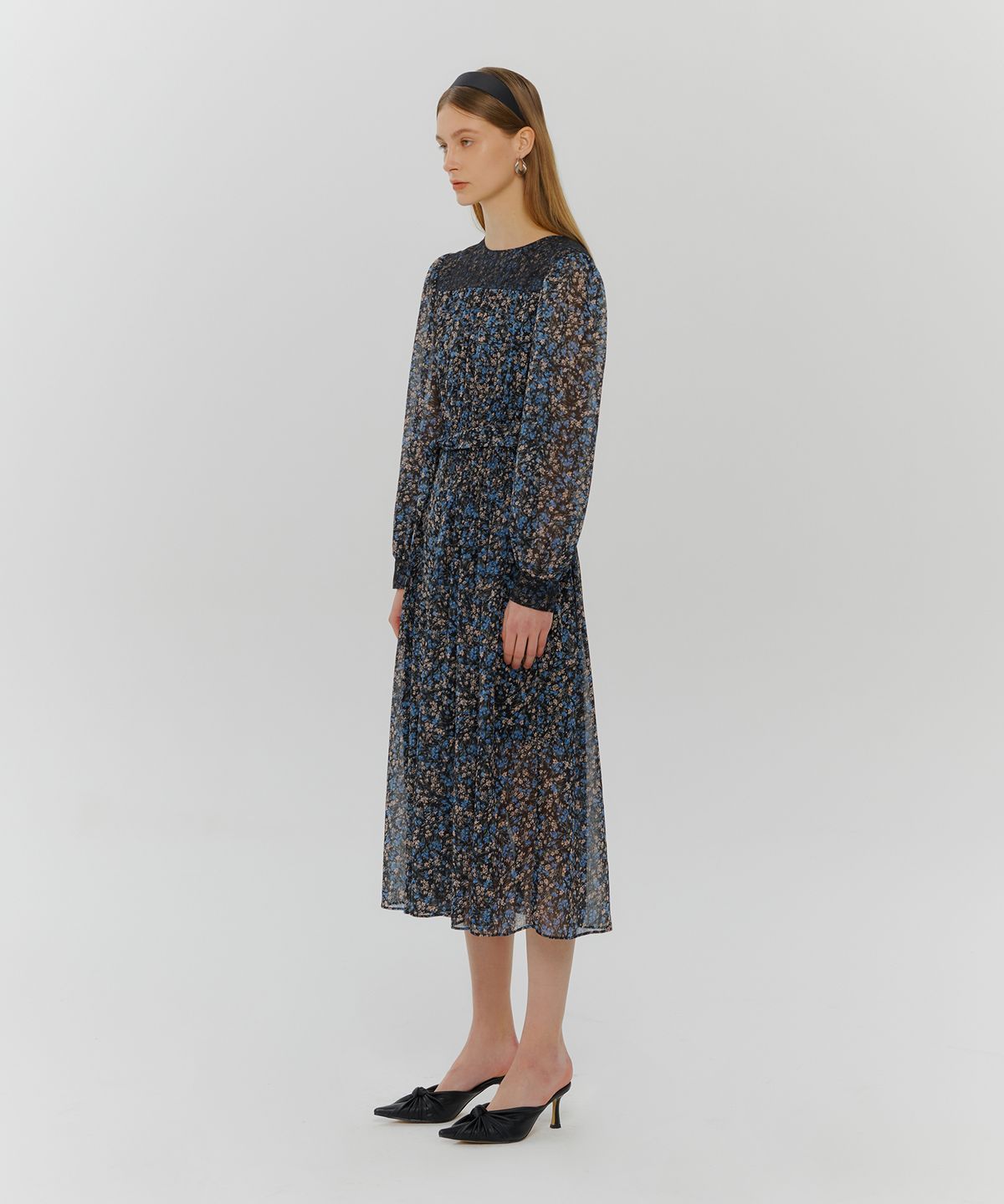 에트몽(ETMON) Smock Shirring Lace Dress  Blue