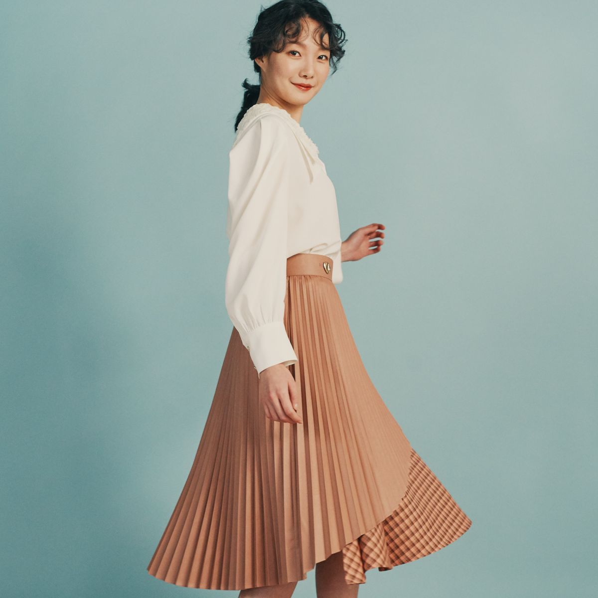 프린제이(PREENJ) 레더 랩 플리츠스커트