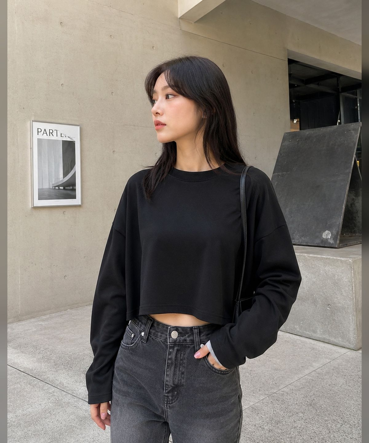 콜릿(KOLEAT) WOMEN 크롭 오버핏 순면 무지 긴팔티 롱슬리브 [블랙]