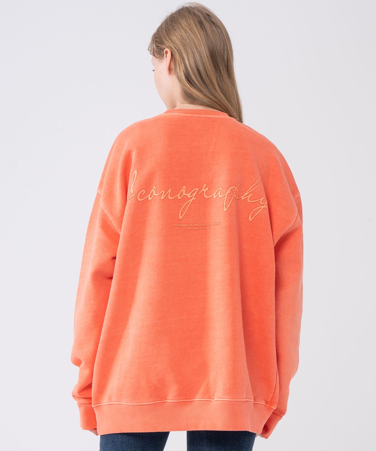 아이코노그라피(ICONOGRAPHY) PIGMENT HEAVY COTTON EMBLEM VOLUME PRINT ORG