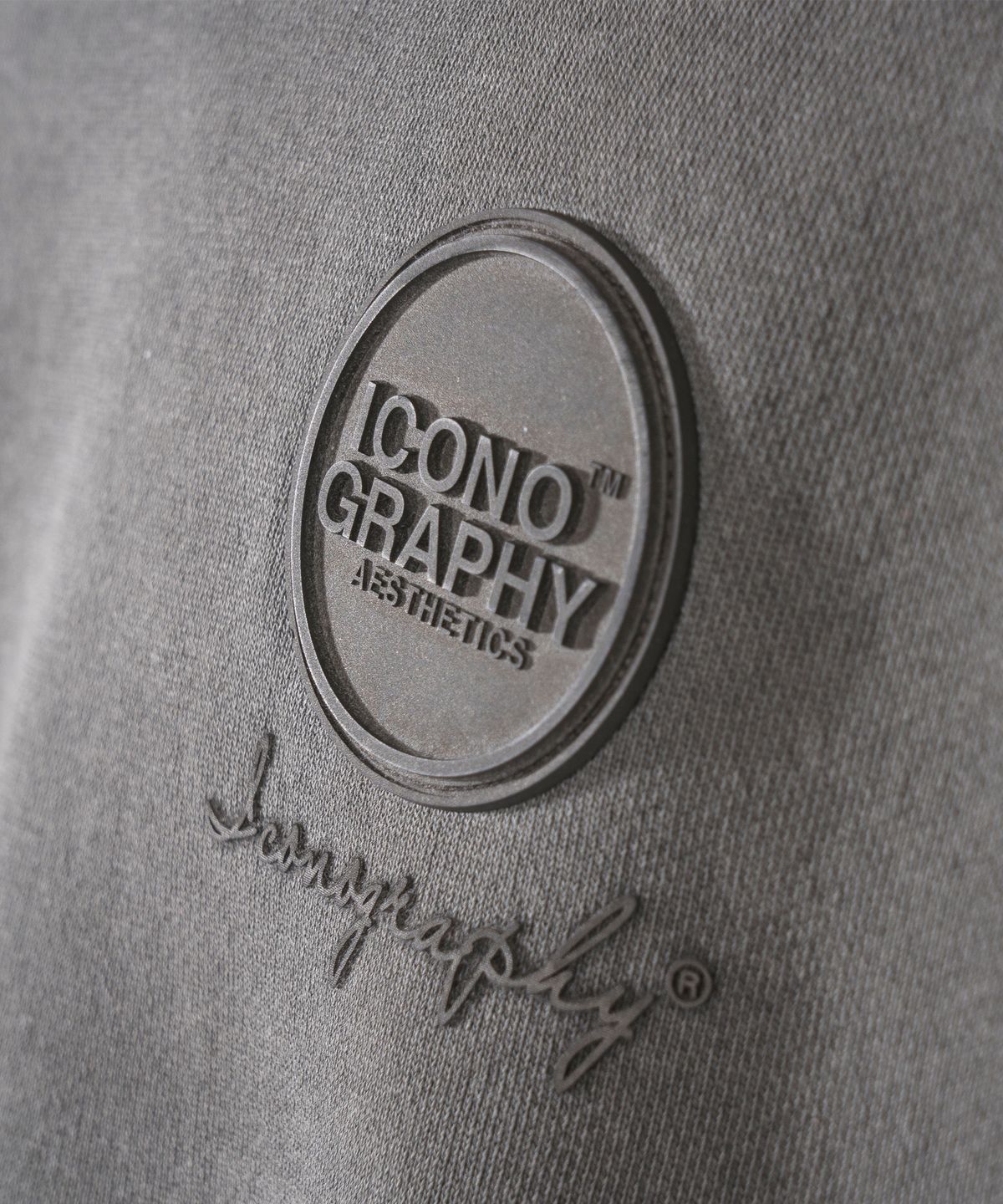 아이코노그라피(ICONOGRAPHY) PIGMENT HEAVY COTTON EMBLEM VOLUME PRINT DGR2
