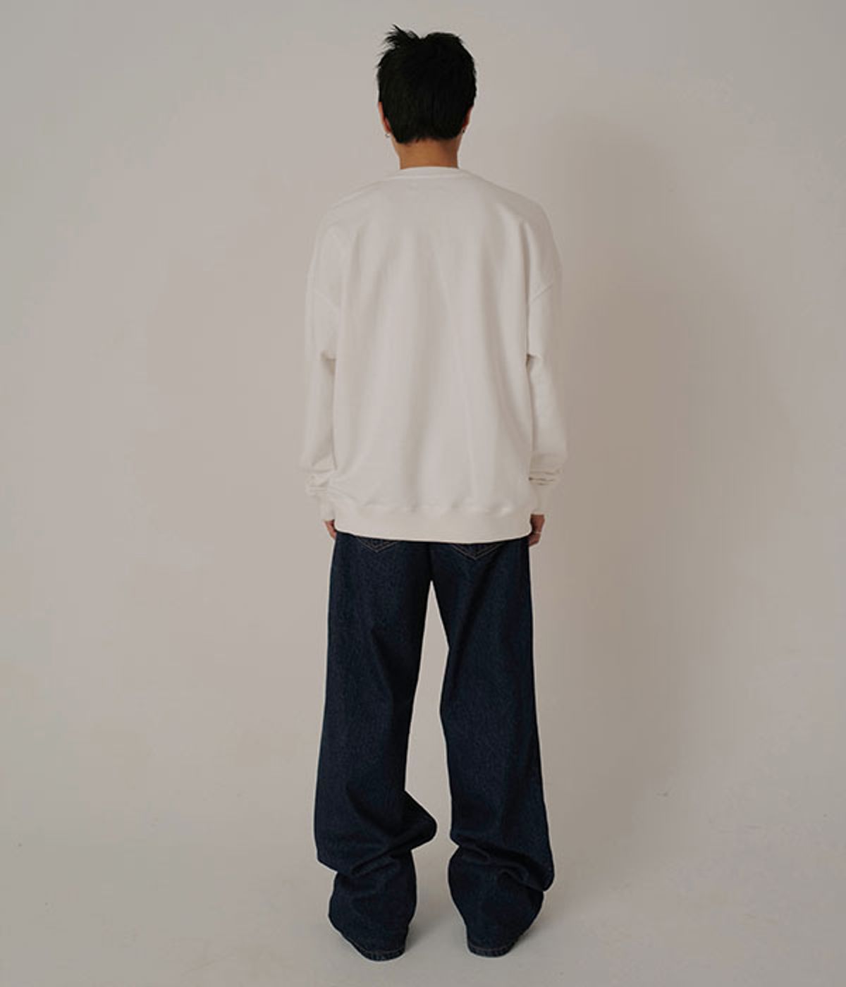 유쓰배쓰(YOUTHBATH) Mr.JOSH CREW NECK_WHITE