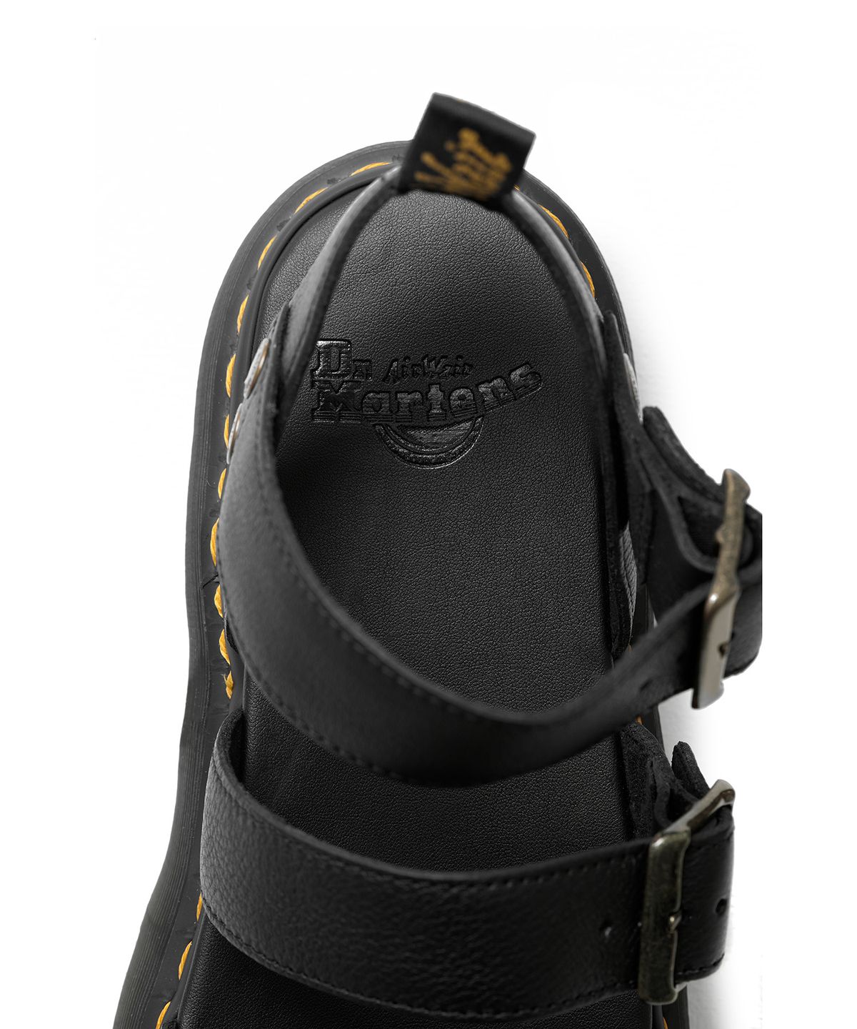 닥터마틴(DR.MARTENS) 그리폰 블랙 쿼드 샌들 / 25720001